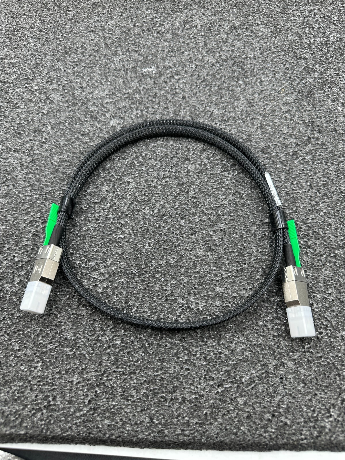 New- External Mini-SAS HD Cable SFF-8644 to SFF-8644 28AWG 1 Meter