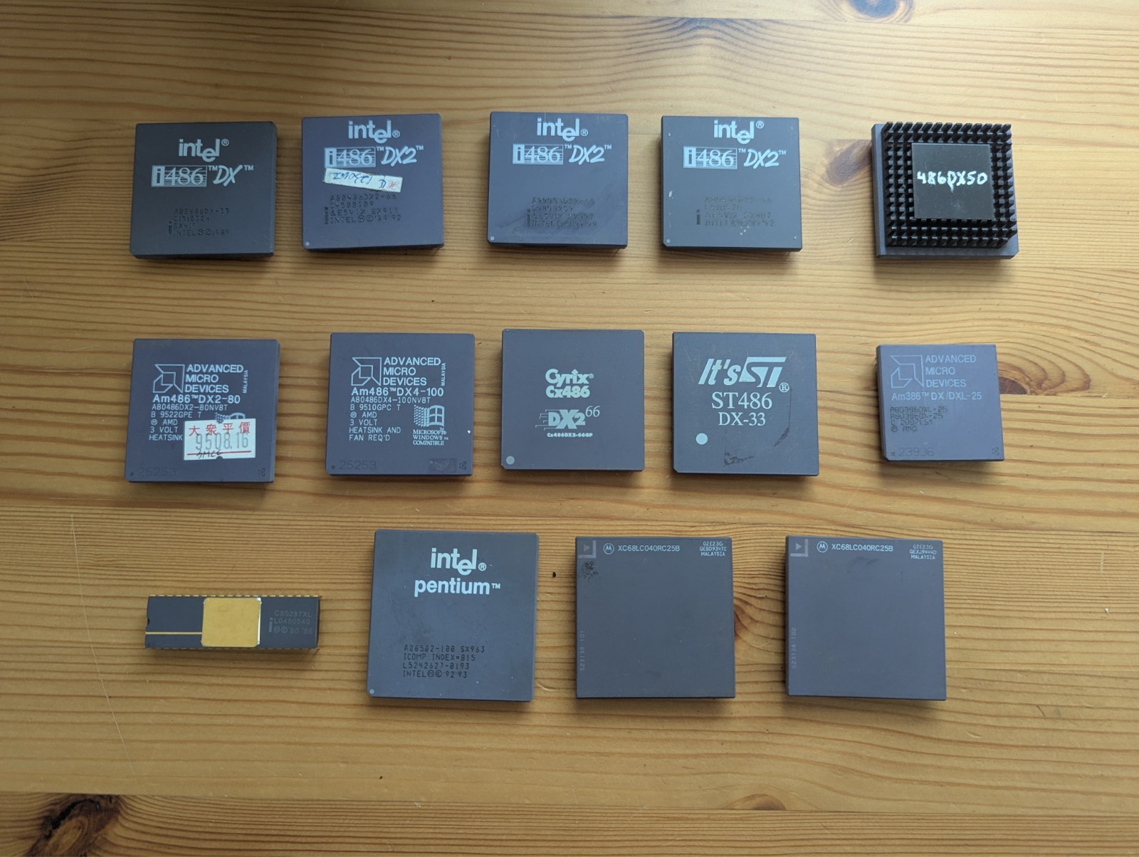 Multiple Types Of CPUs and Chips. Untested, Good Condition or Gold Recovery Bulk