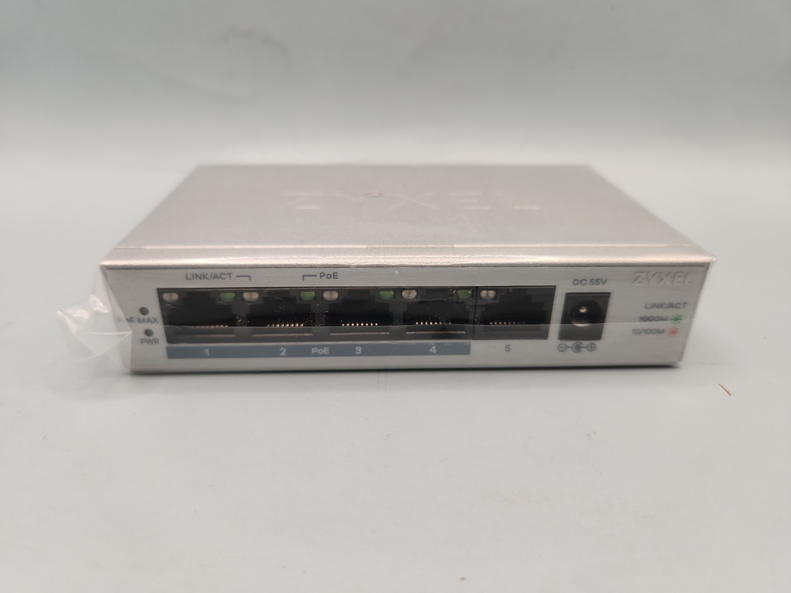 NEW Zyxel Communications GS1005HP 5-Port Gigabit PoE Unmanaged Switch 60W Budget