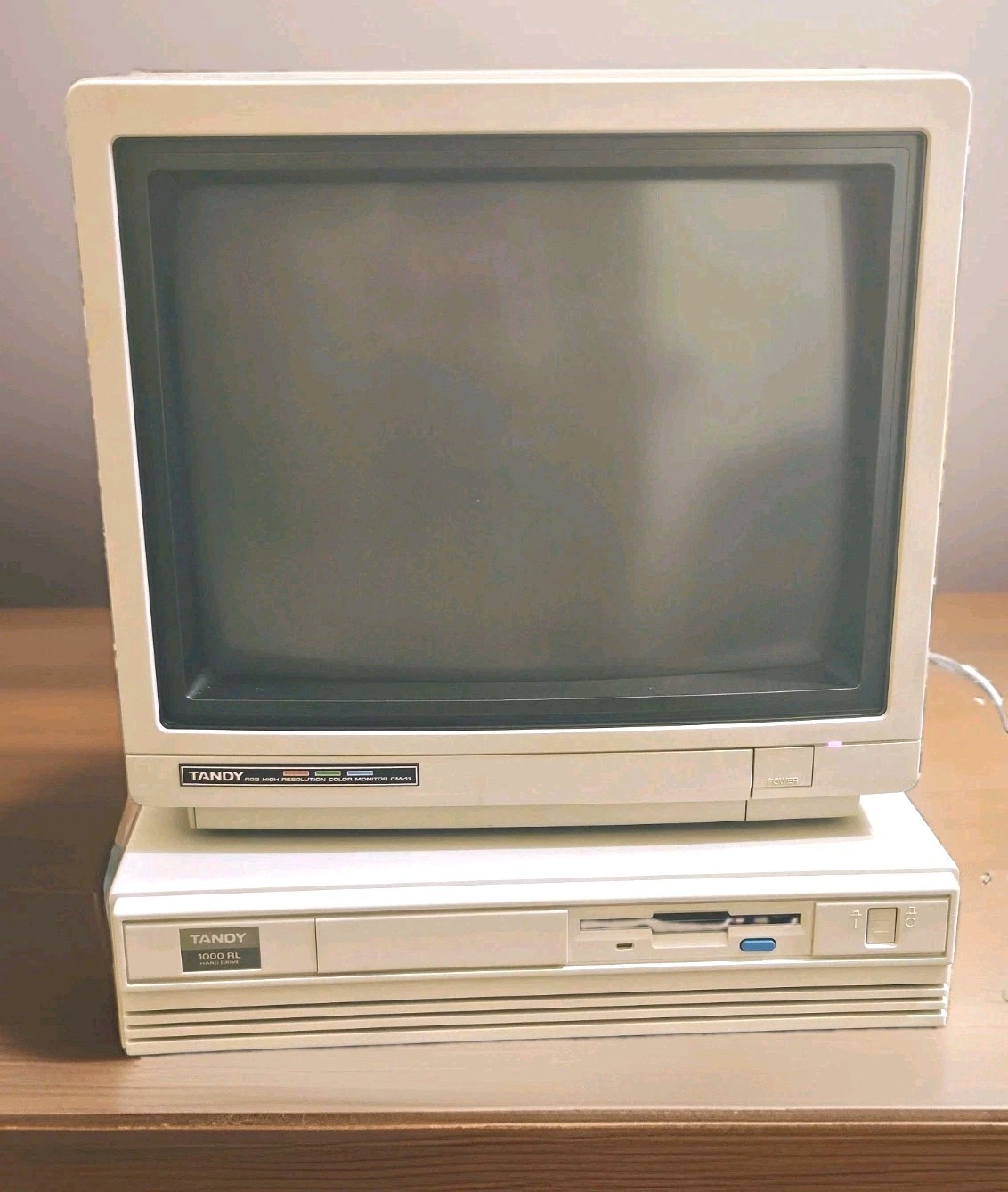 Tandy 1000 RL PC Hard Drive Monitor CM 11  Keyboard Mouse Disk Orig Box 