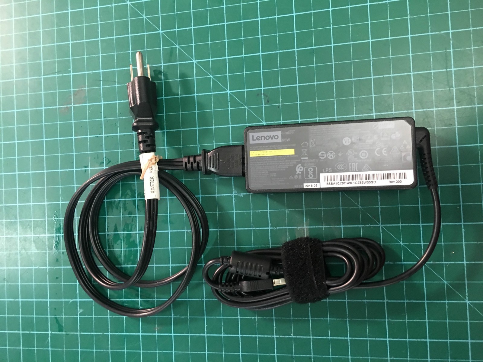 OEM LENOVO AC Power Adapter 65W 20V 3.25A PA-1650-72IS 00PC757