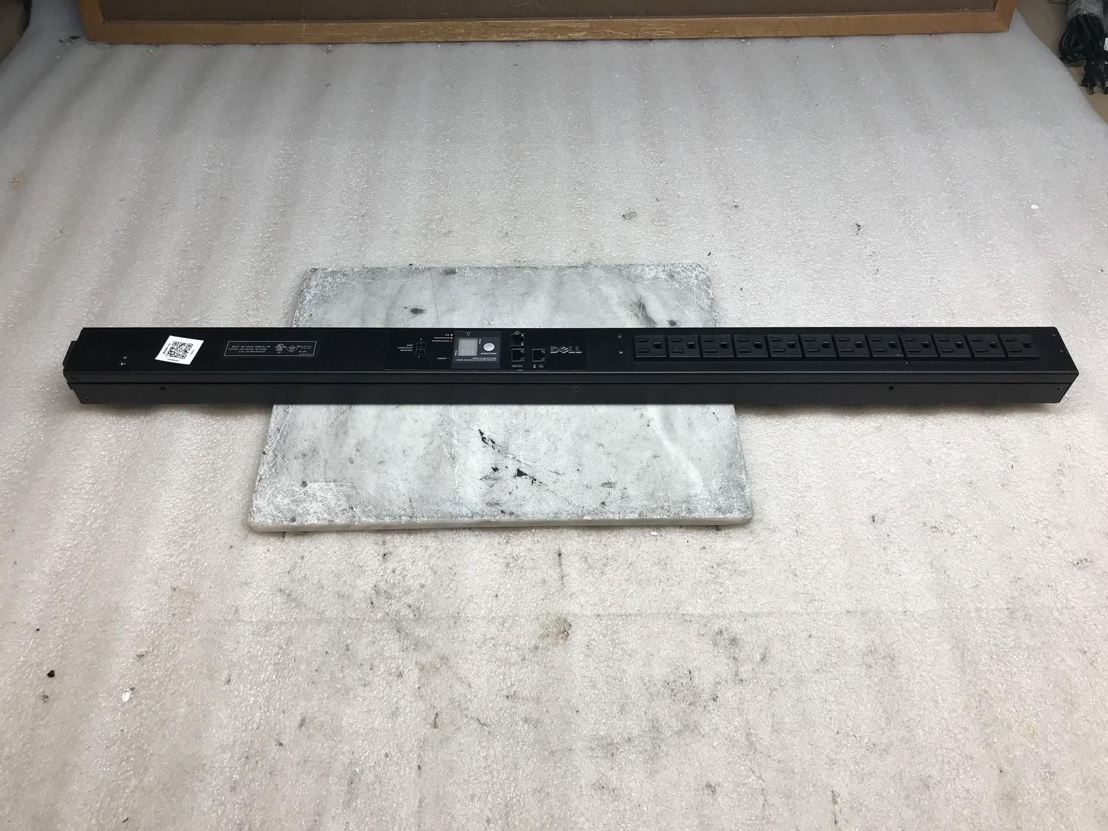 DELL Metered Rack PDU J519N DELL6803 NO Power Cable Incl.  - Tested