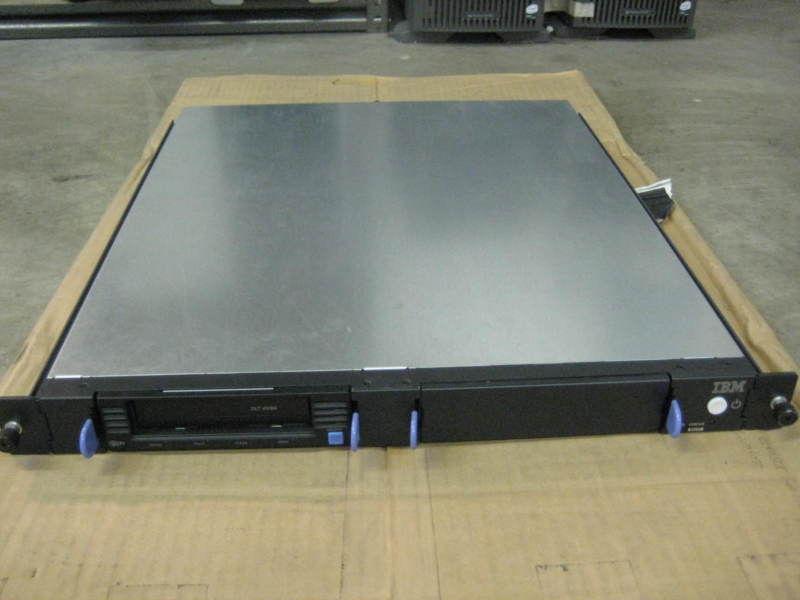 IBM 4559-1UX NetBay VS160 Enclosure 24P3880 71P3880 1U Rack Mount Drive