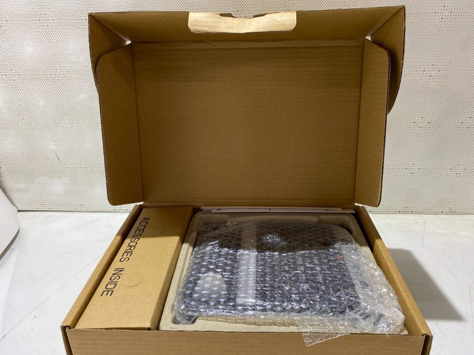 Lot of 2 Polycom VVX 600 Business Media IP Phones G2200-44600-025 Open Box