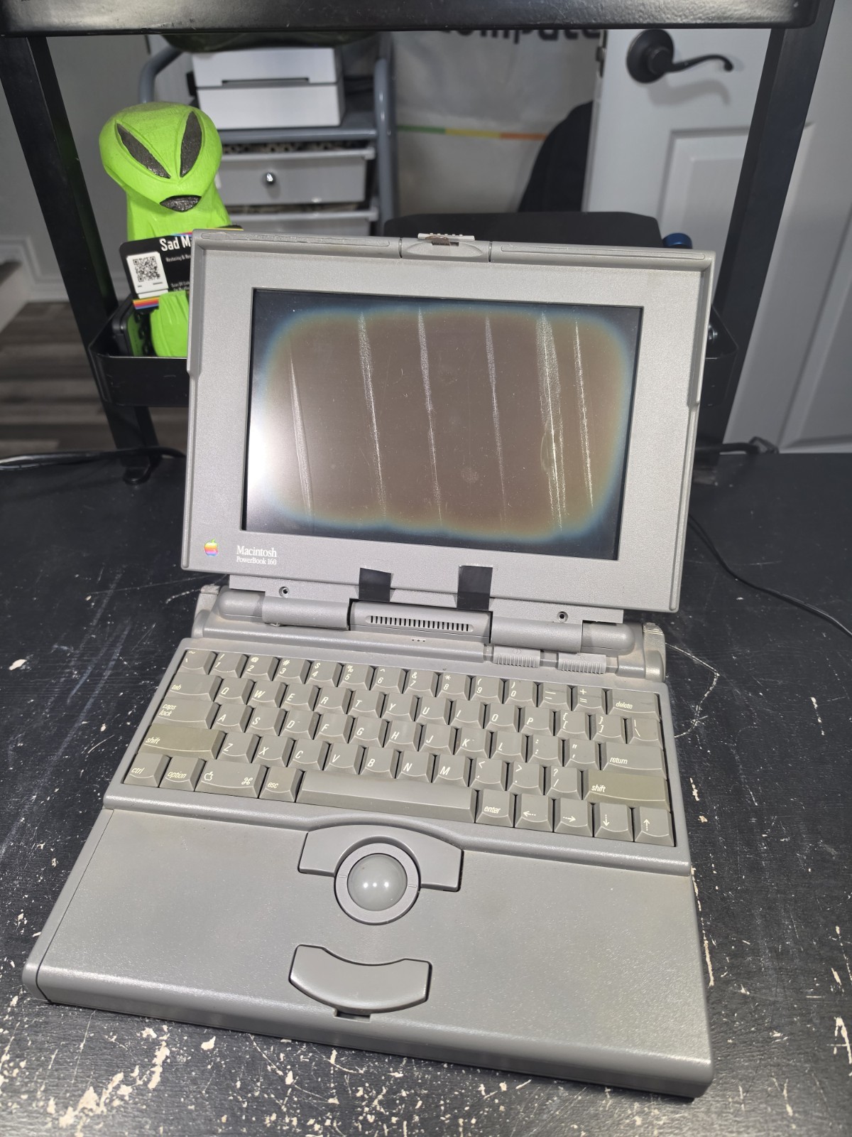 Vintage 1992 Apple Macintosh PowerBook 160 M4550 Laptop Computer FOR PARTS