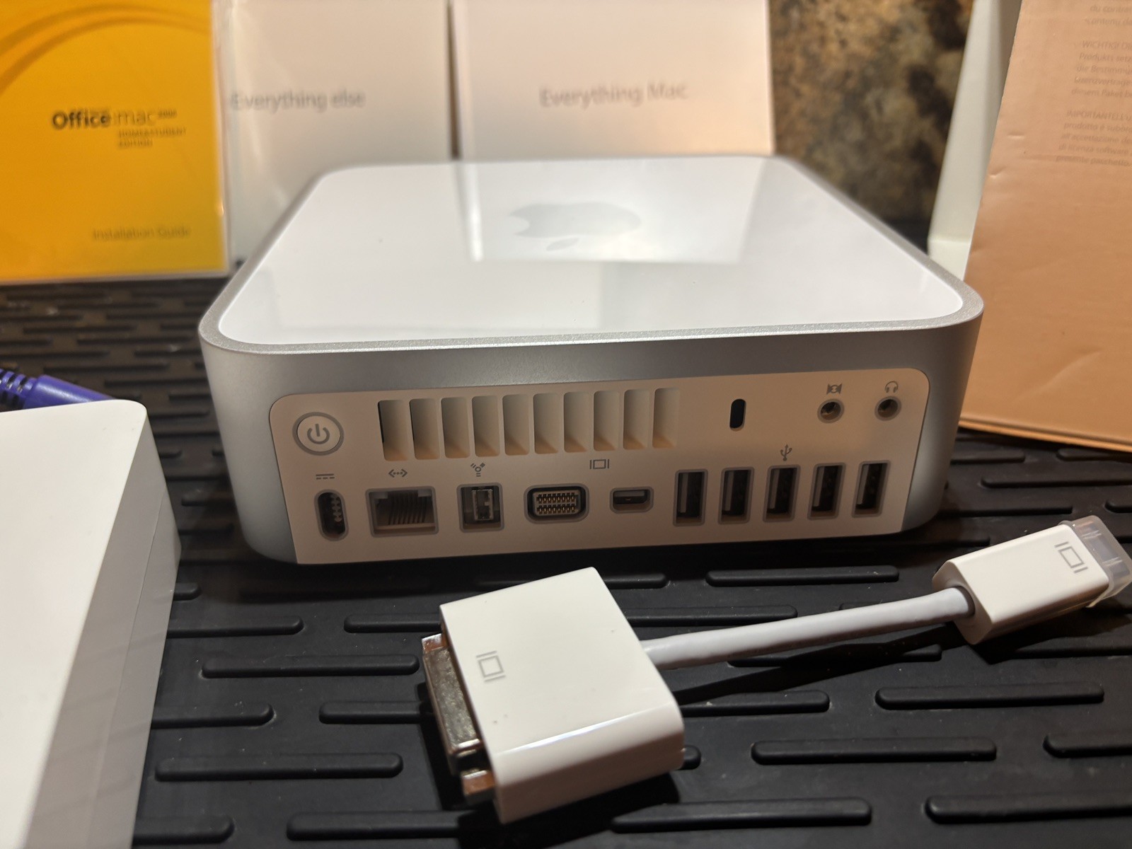 Apple Mac Mini Model A1283 Desktop (Excellent Condition) not used