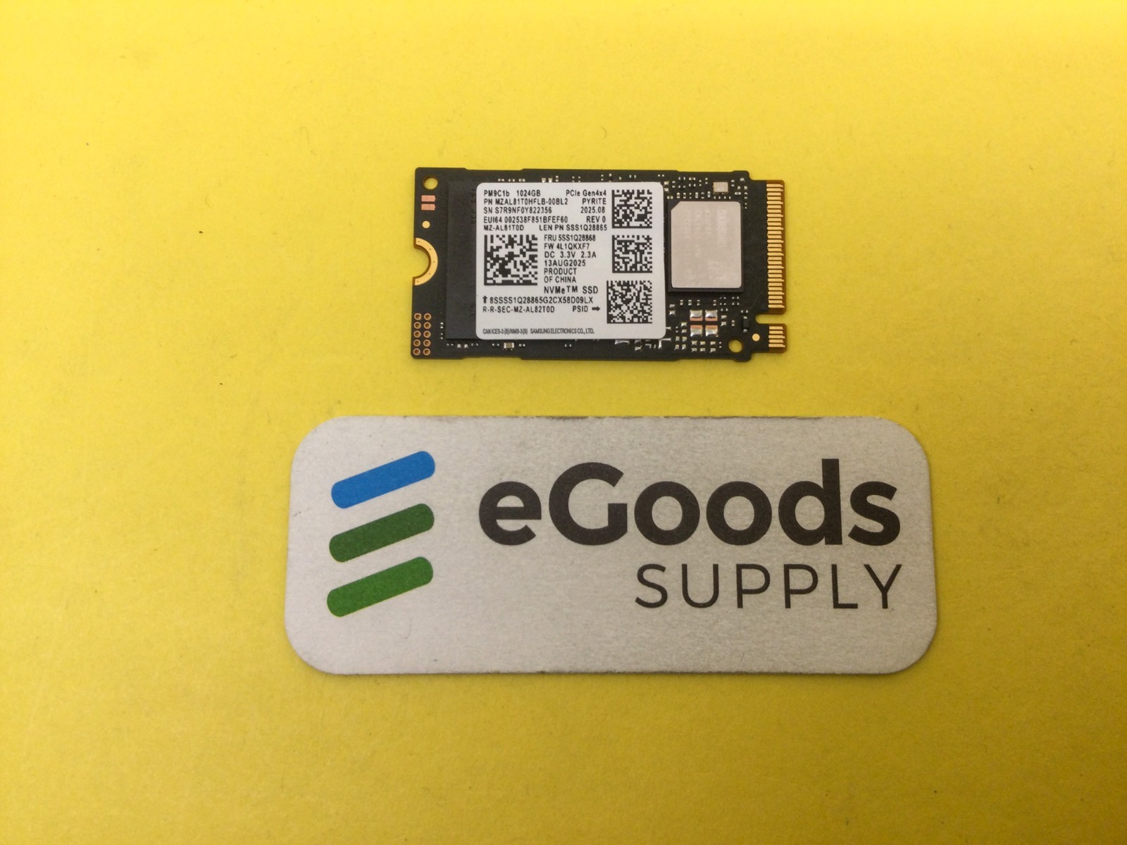 Samsung PM9C1B 1TB PCle NVMe Gen4 M.2 2242 SSD MZ-AL81T0D New