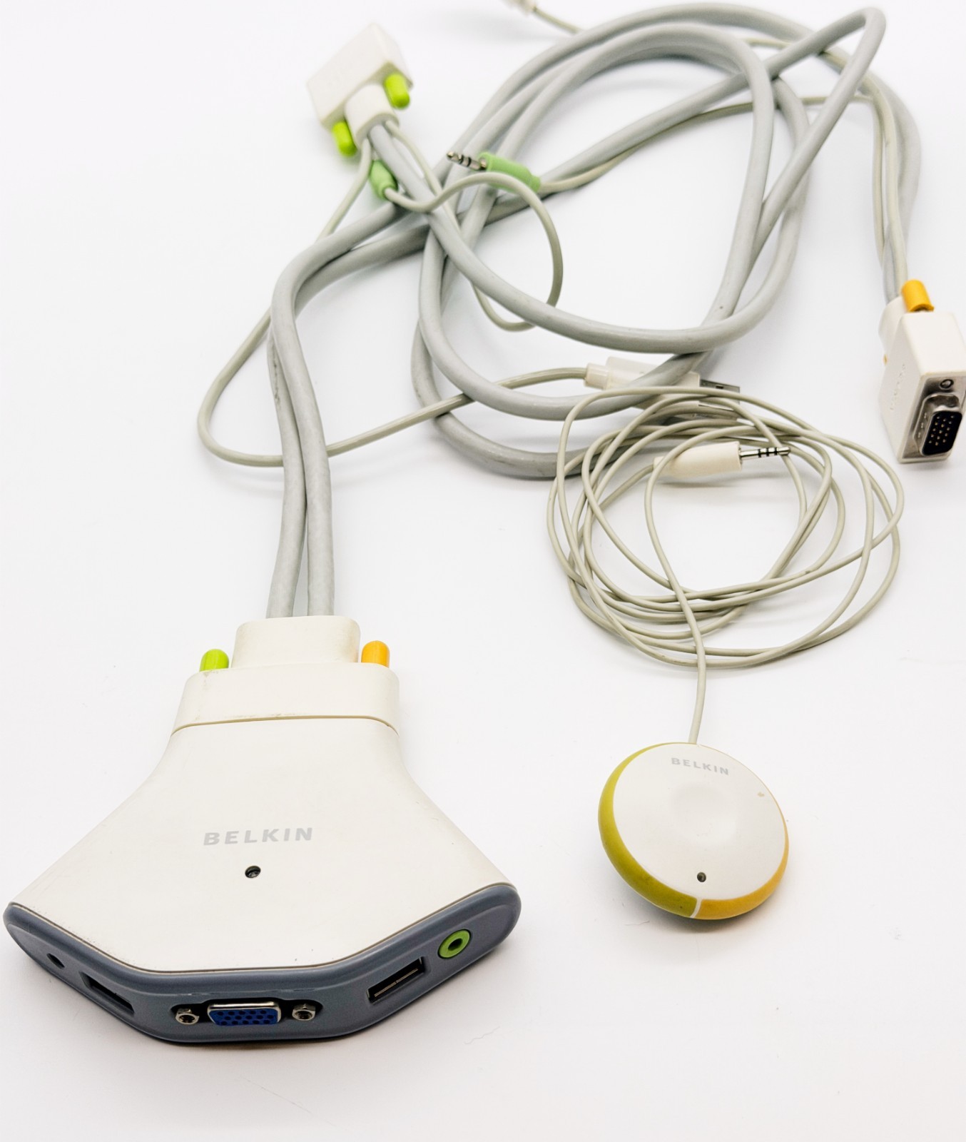Belkin Flip KVM Switch F1DG102U USB VGA w/ Remote Puck & Cables Complete Set