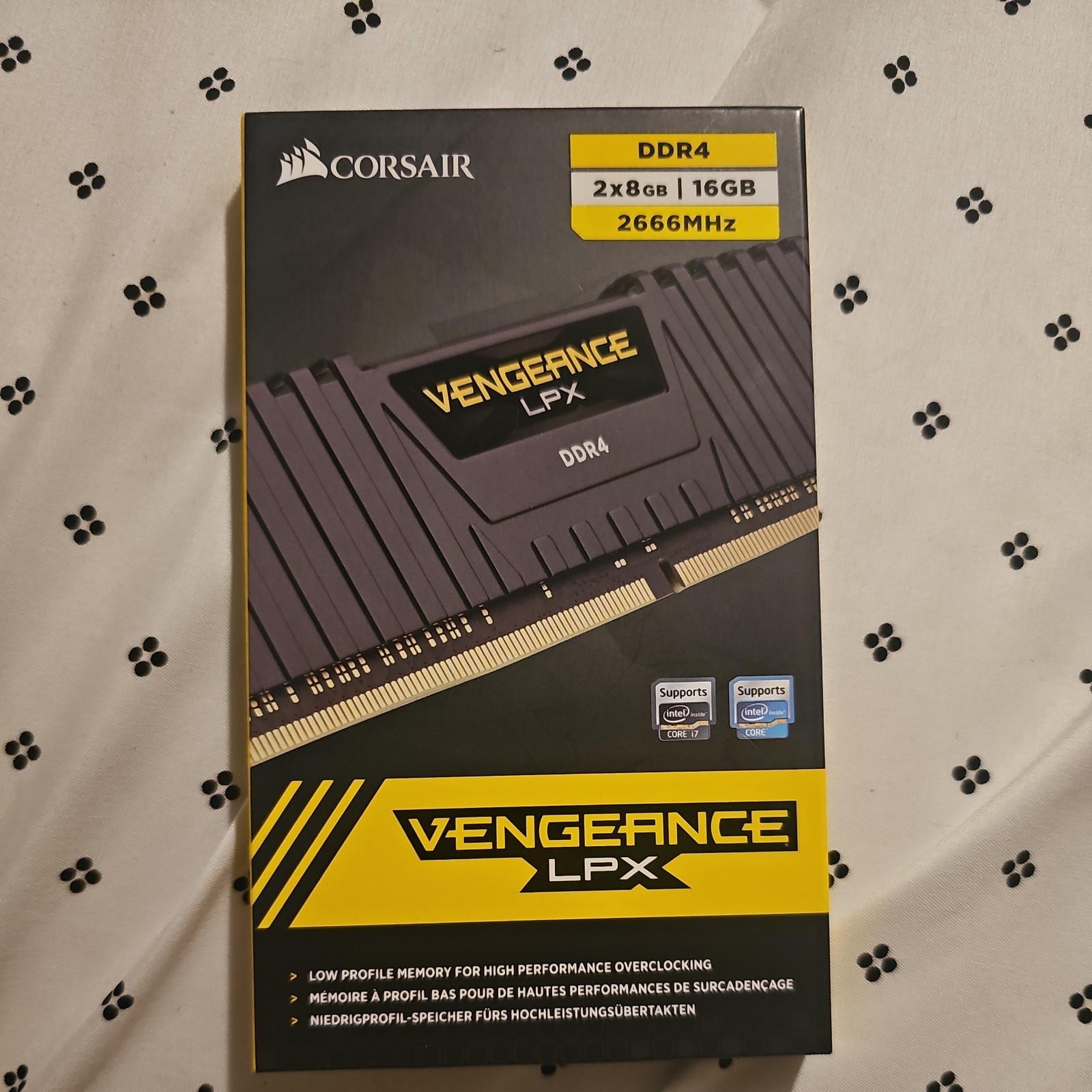 Corsair Vengeance 16GB DDR4 2666MHz (8 X 2) (Black) - 2 Sticks
