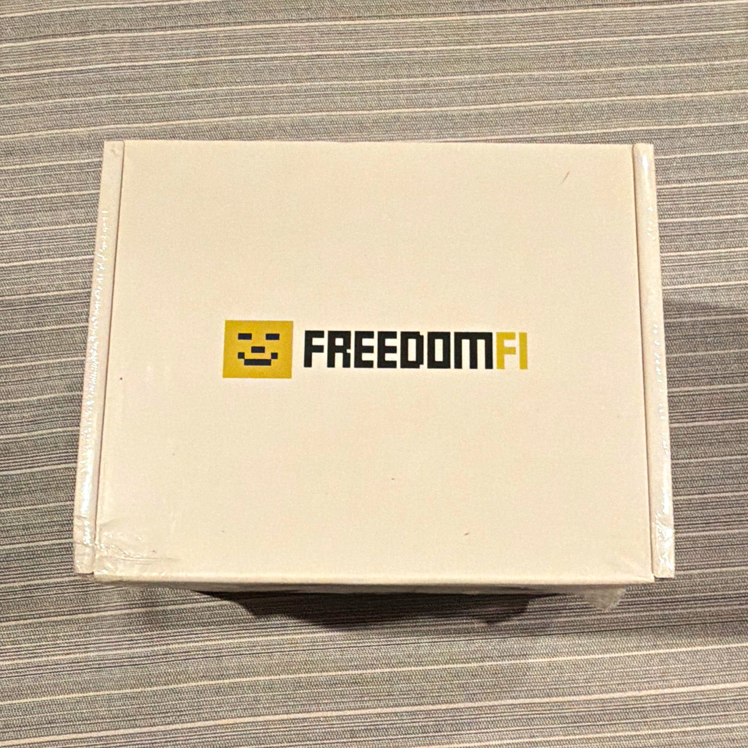 FreedomFi FFG-HL-4-64 Gateway Network Equipment Box