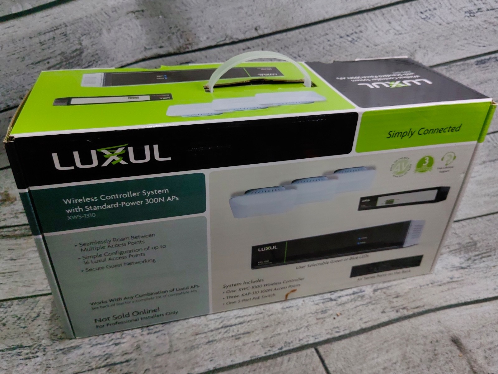 Luxul Wireless Controller System w/3 Three Access Points XWS-1310