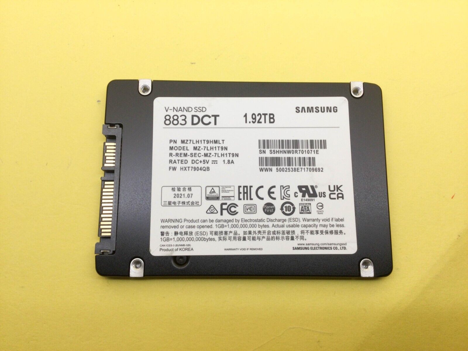 MZ7LH1T9HMLT Samsung 883 DCT 1.92TB SATA 6Gb/s 2.5IN SSD MZ-7LH1T9N