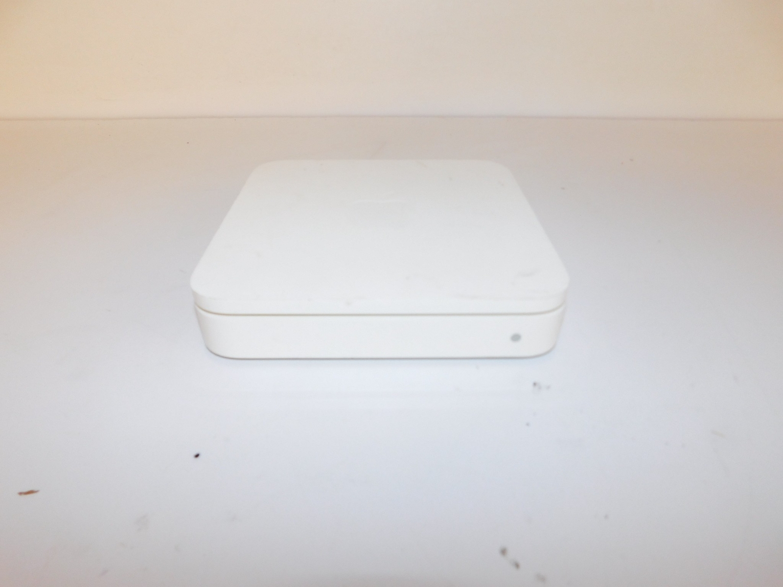 ^^ APPLE MODEL 1143 AIRPORT EXTREME  (MLQ128)