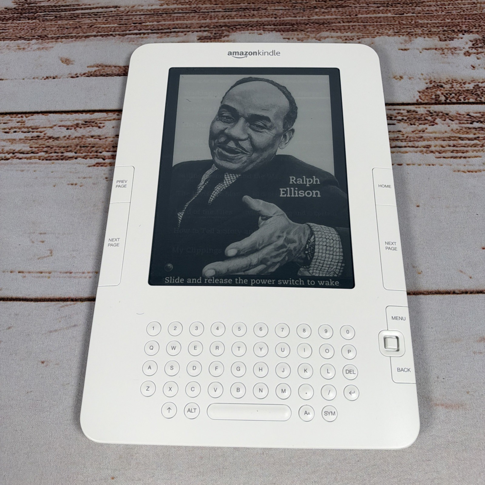 Amazon Kindle 2nd Gen D00511 2GB 6" Screen E-Reader White Keyboard Tested