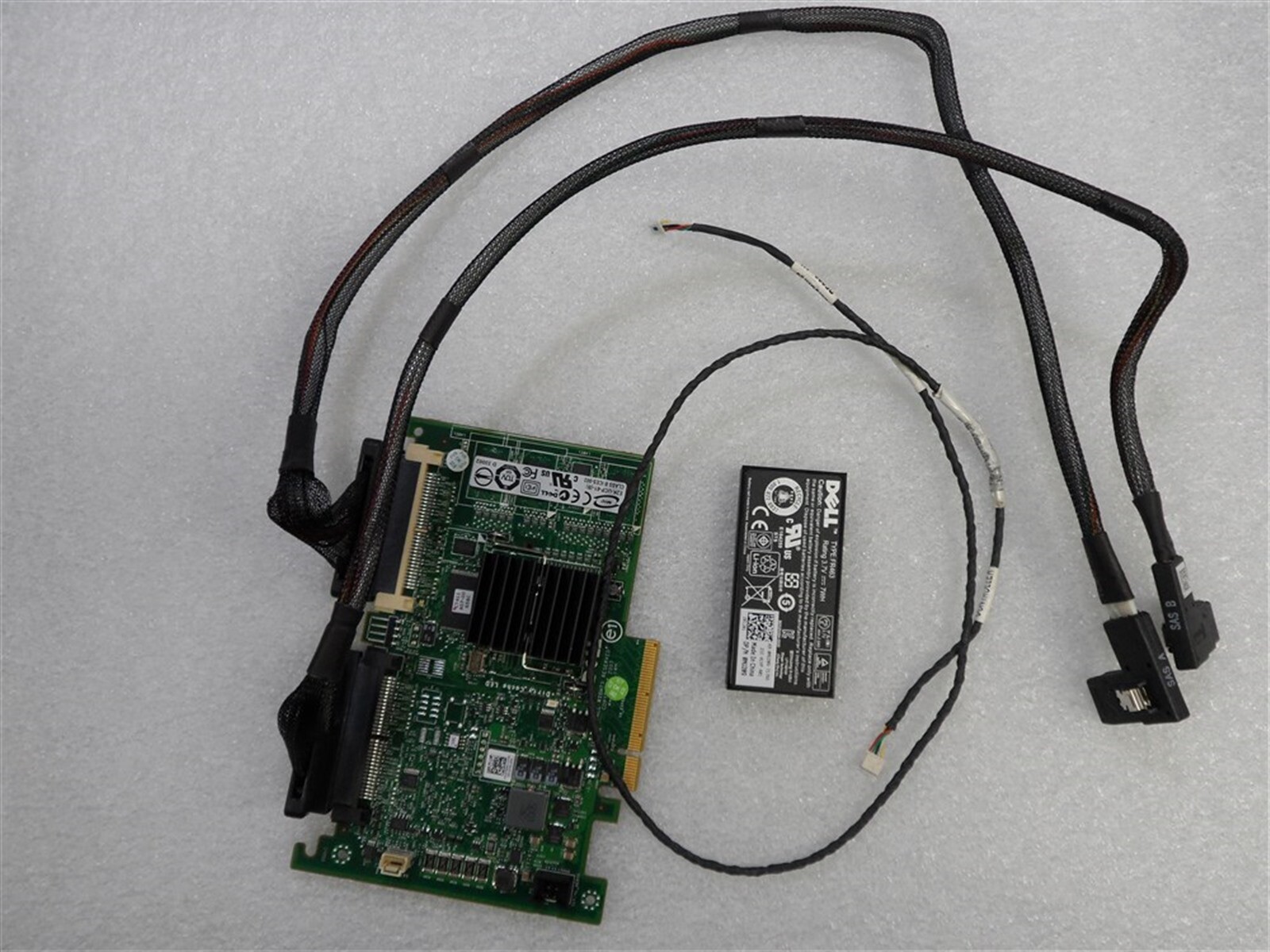DELL POWEREDGE R510 8 DELL PERC 6I SAS SATA 3Gb/s 256MB RAID BATTERY & CABLES
