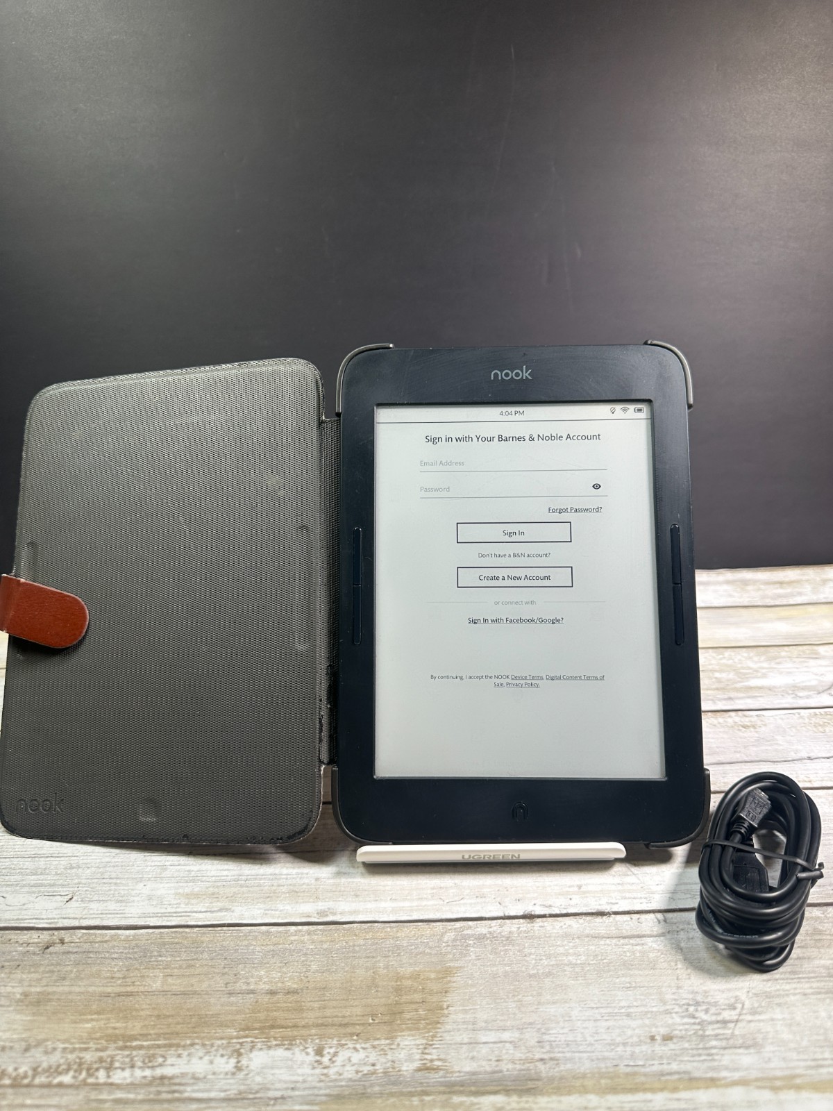 Barnes & Noble NOOK GlowLight 4 Plus 32GB, Wi-Fi, 7.8 in eBook Reader - Works
