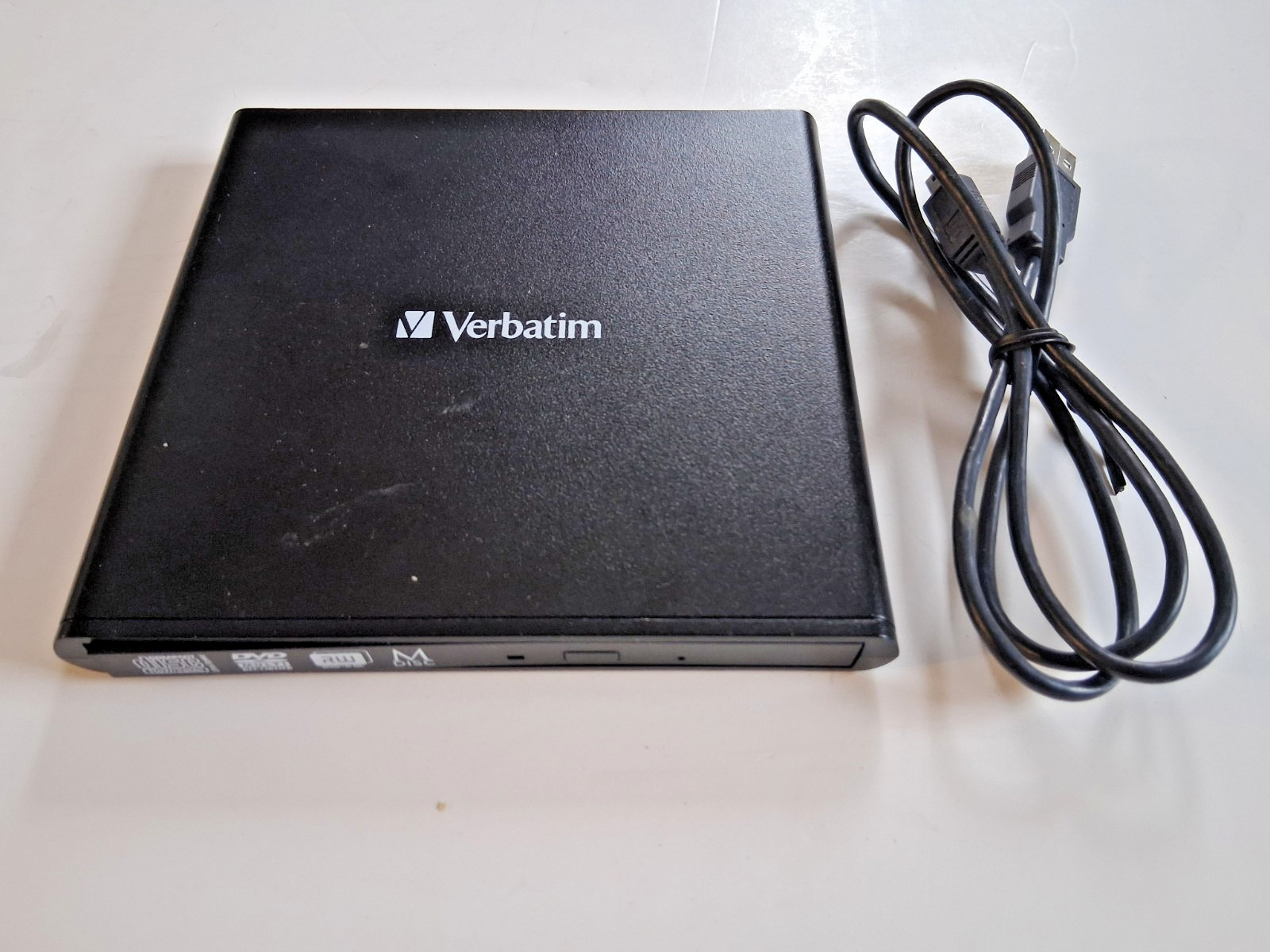 Verbatim External Slimline CD/DVD Writer 98938 Model DHAA USB Cord Tested Works