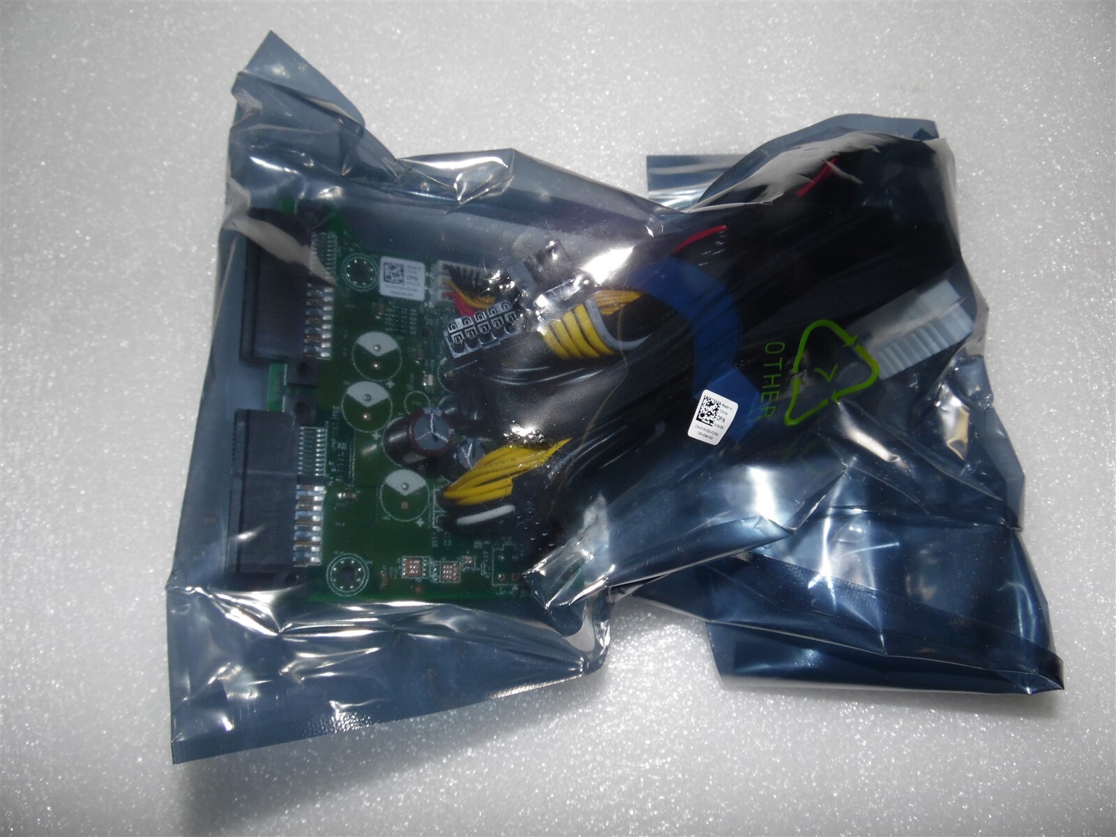 DELL EMC POWEREDGE SERVER R440 R6415 POWER DISTRIBUTION BOARD PDB 5PGW6 1NV2N