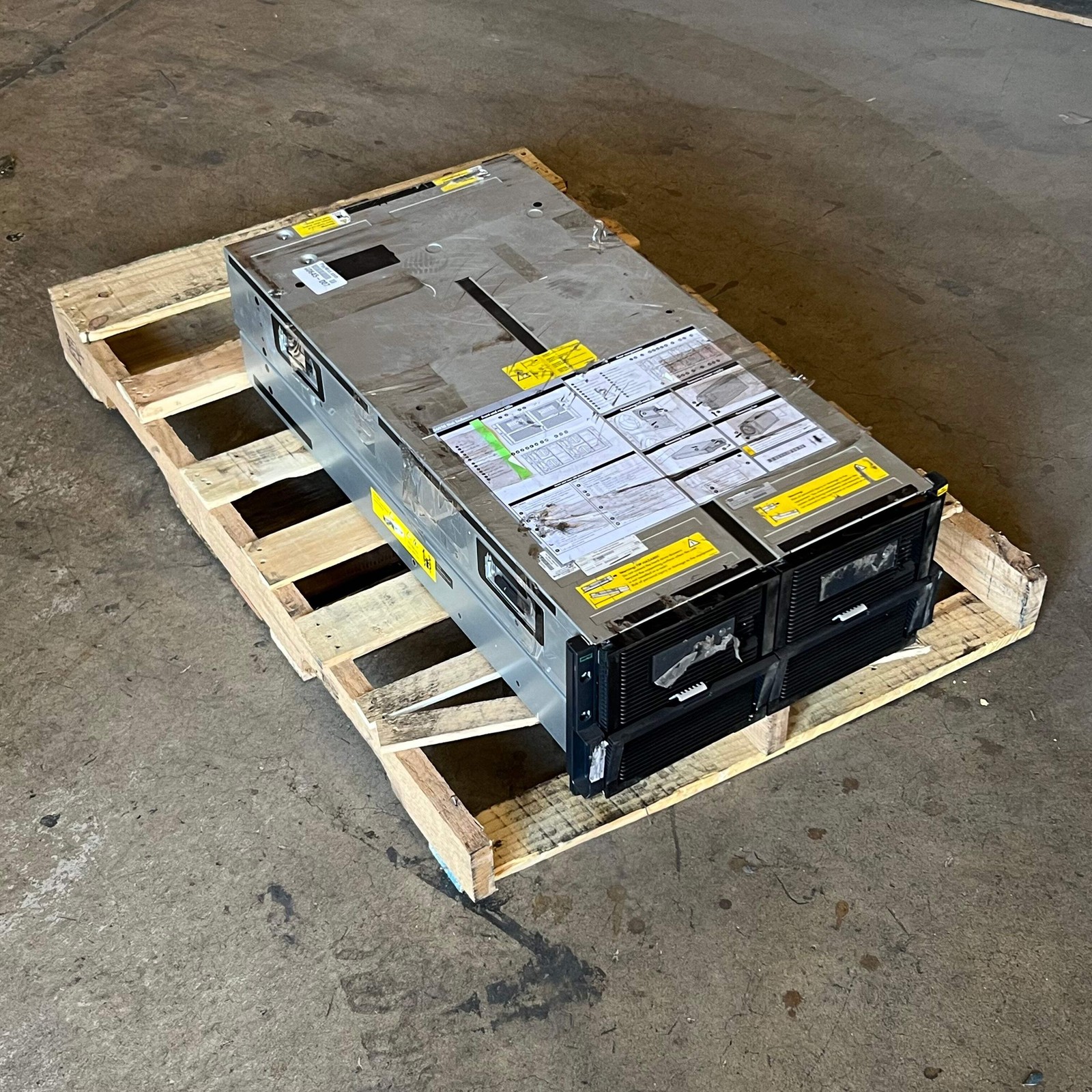 HPE Disk Enclosure Server Storage Array Chassis Sz 35"L x 18"W x 9"H Grey D6020