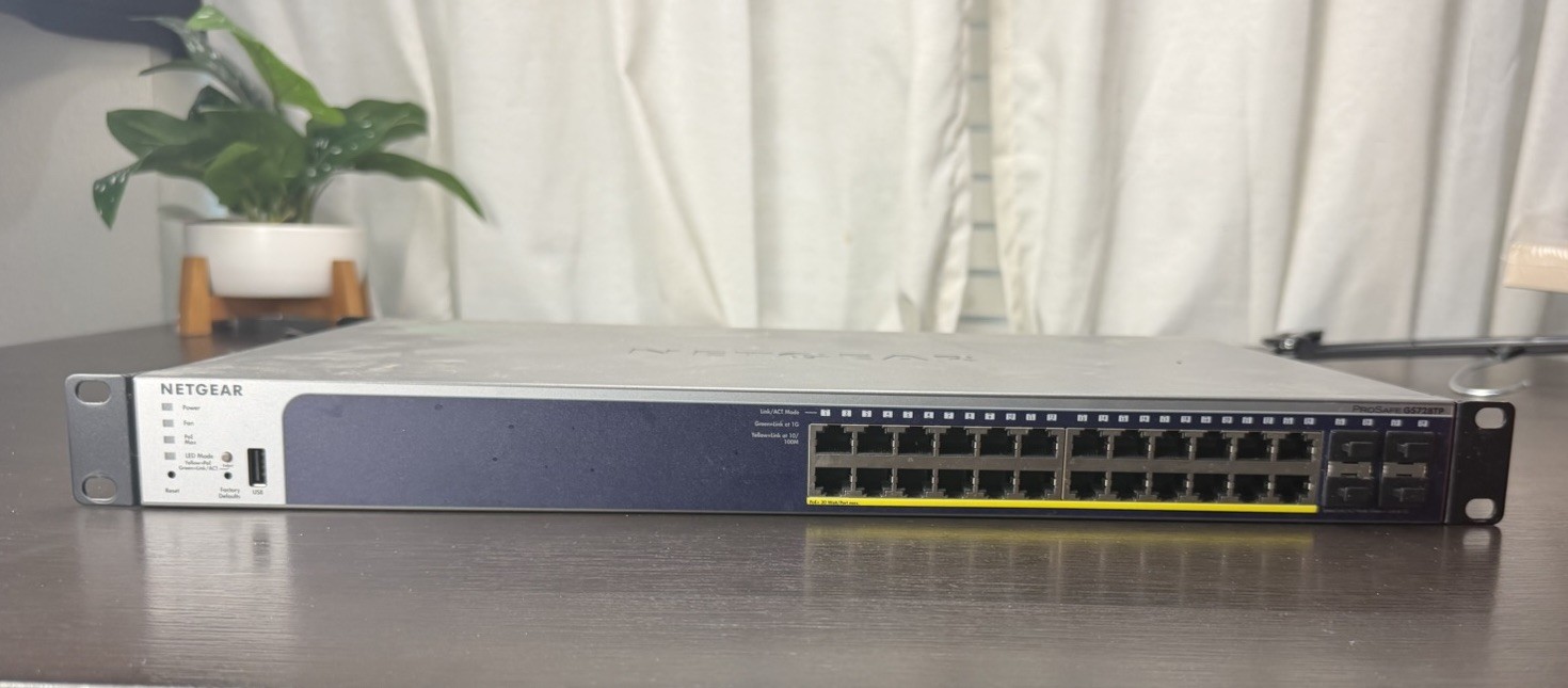 Netgear ProSafe GS728TP V1 24-Port PoE Gigabit Managed Smart Switch
