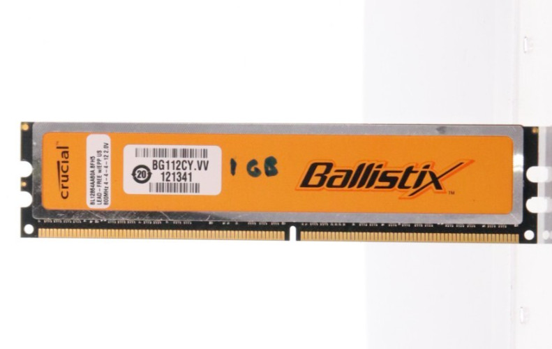 Crucial Ballistix BL12864AA80A.8FH5 1GB DDR2 PC2-6400 Desktop Memory