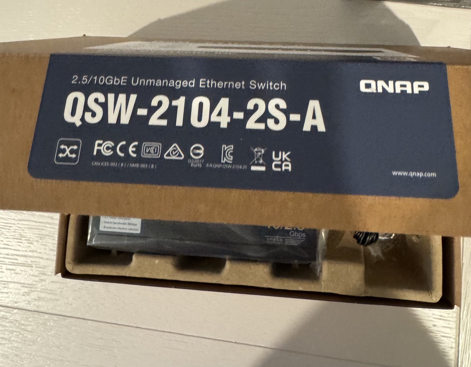 QNAP QSW-2104-2S-A Plug+Play 6-port 10+2.5GbE Unmanaged Ethernet Switch 