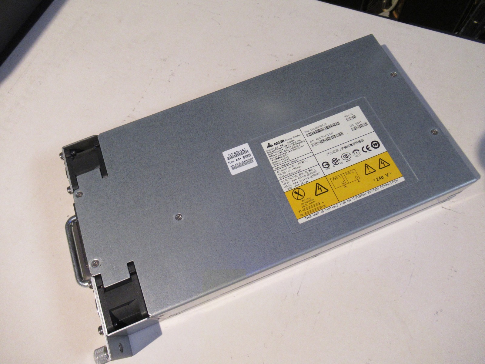 Brocade 23-0000067-01 REV B, PSU2000W, ECD14020006/06 2000W PSU