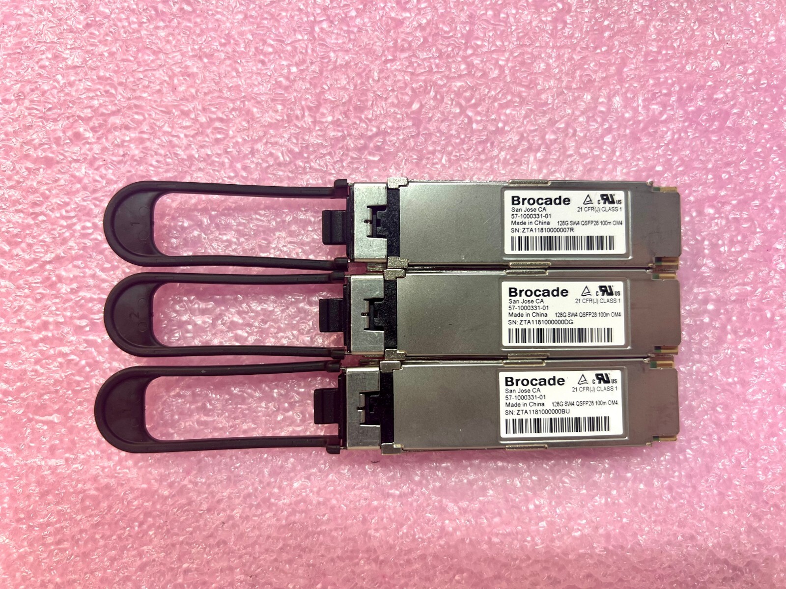 Brocade 57-1000331-01 128G SW4 4X32G QSFP28 100m OM4 transceiver Module