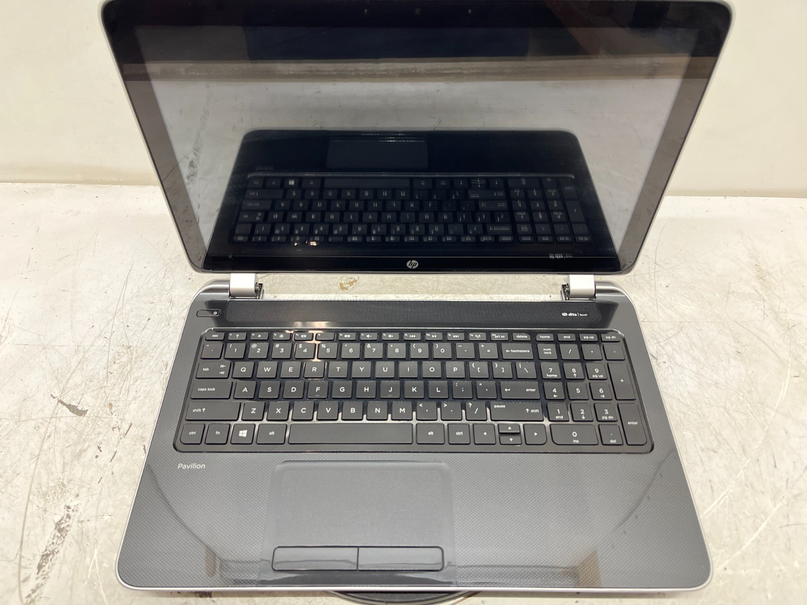 HP Pavilion TS 15-N210DX AMD A8-4555M 1600MHz 4 GB 750GB No Batt