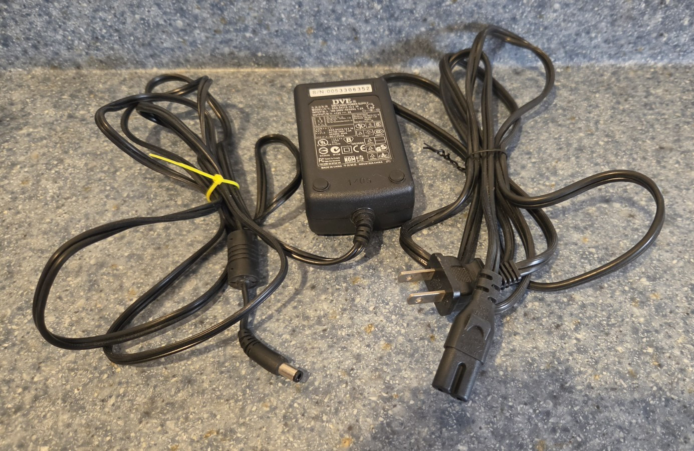 DVE Switching Power Supply Model DSA - 0421S - 12236