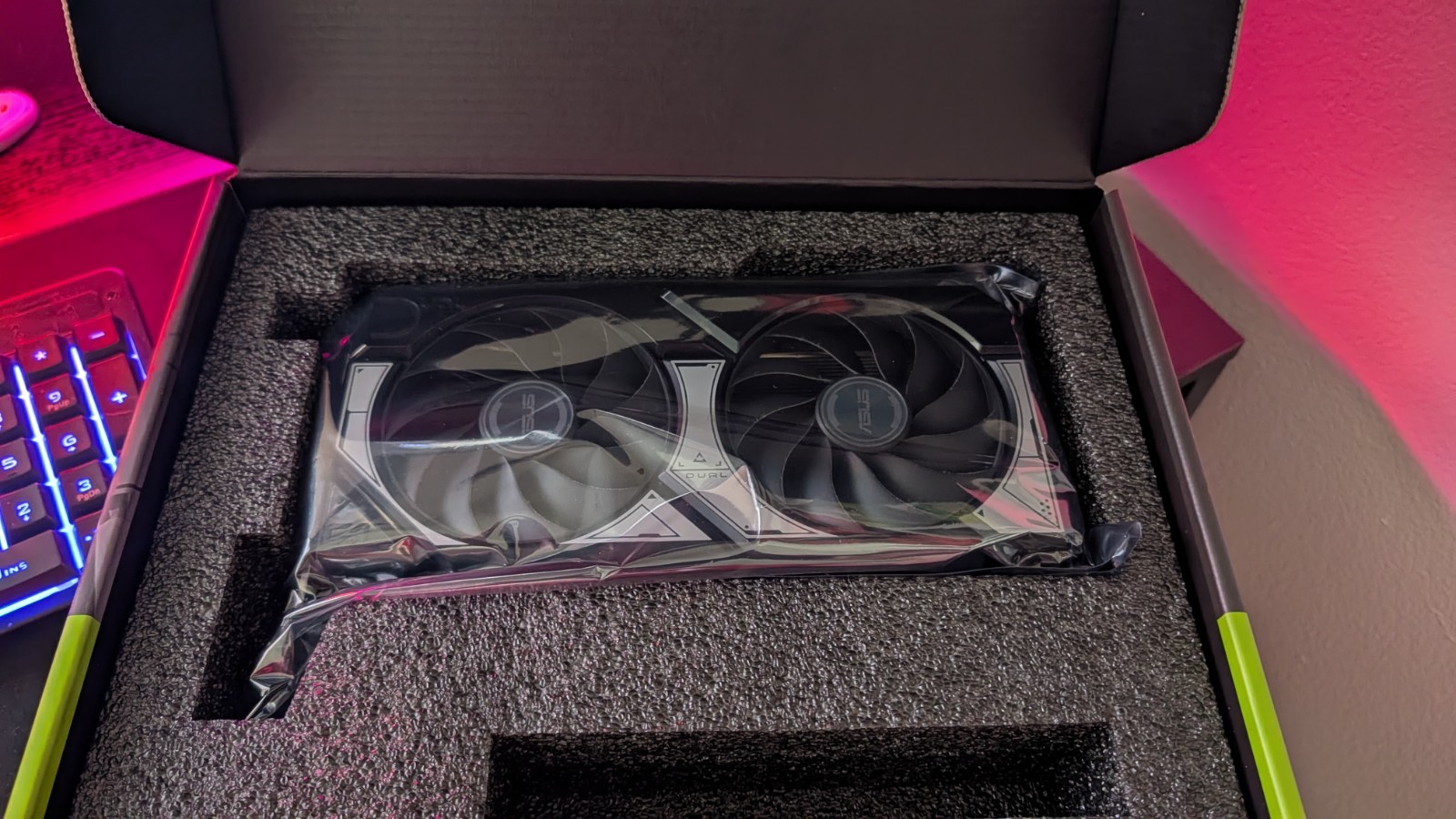 ASUS Dual GeForce RTX 5060 OC 8GB GDDR7 GPU Graphics Card PCIe 5.0