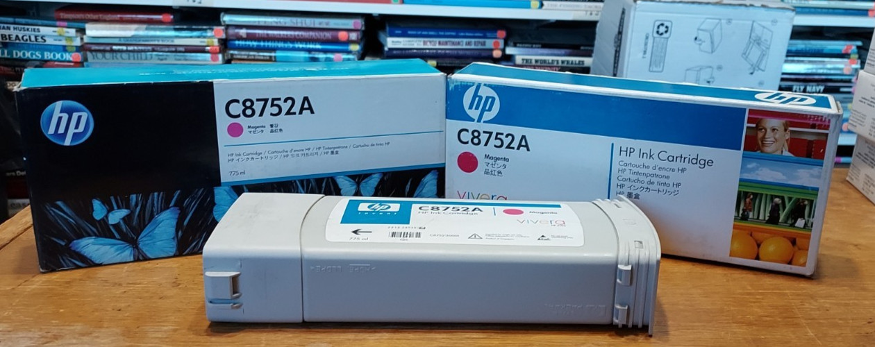 OEM HP C8752A Magenta 775ml Ink Cartridge HP CM8050/8060 Expired TCloset