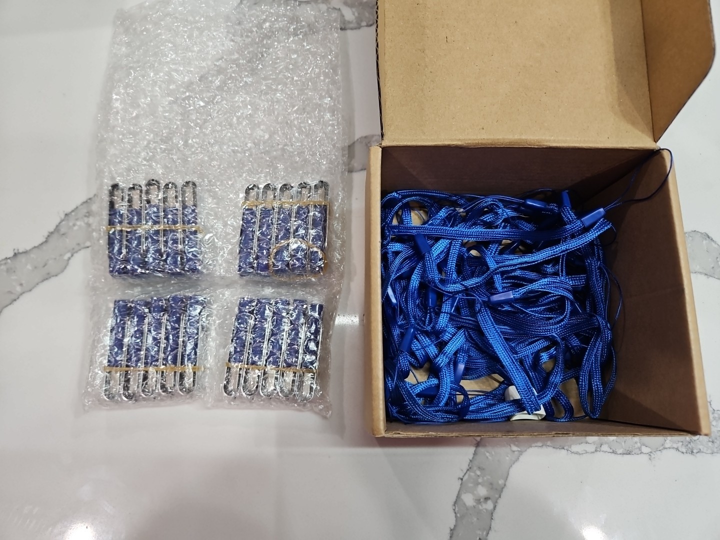 Eastbull 1gb Unbranded Blue Flashdrives With Lanyard