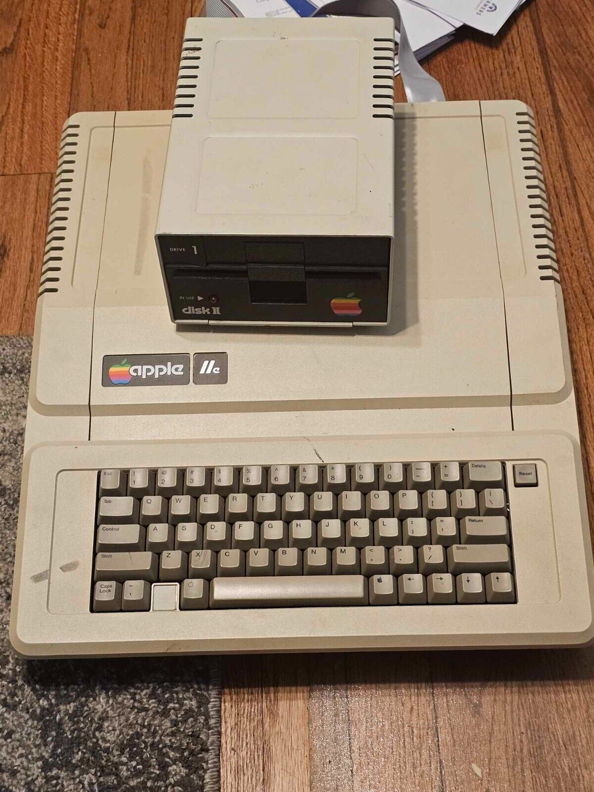 CLEAN Vintage Retro Enhanced Apple IIe 64k and IO Controller A2S2064 + Floppy