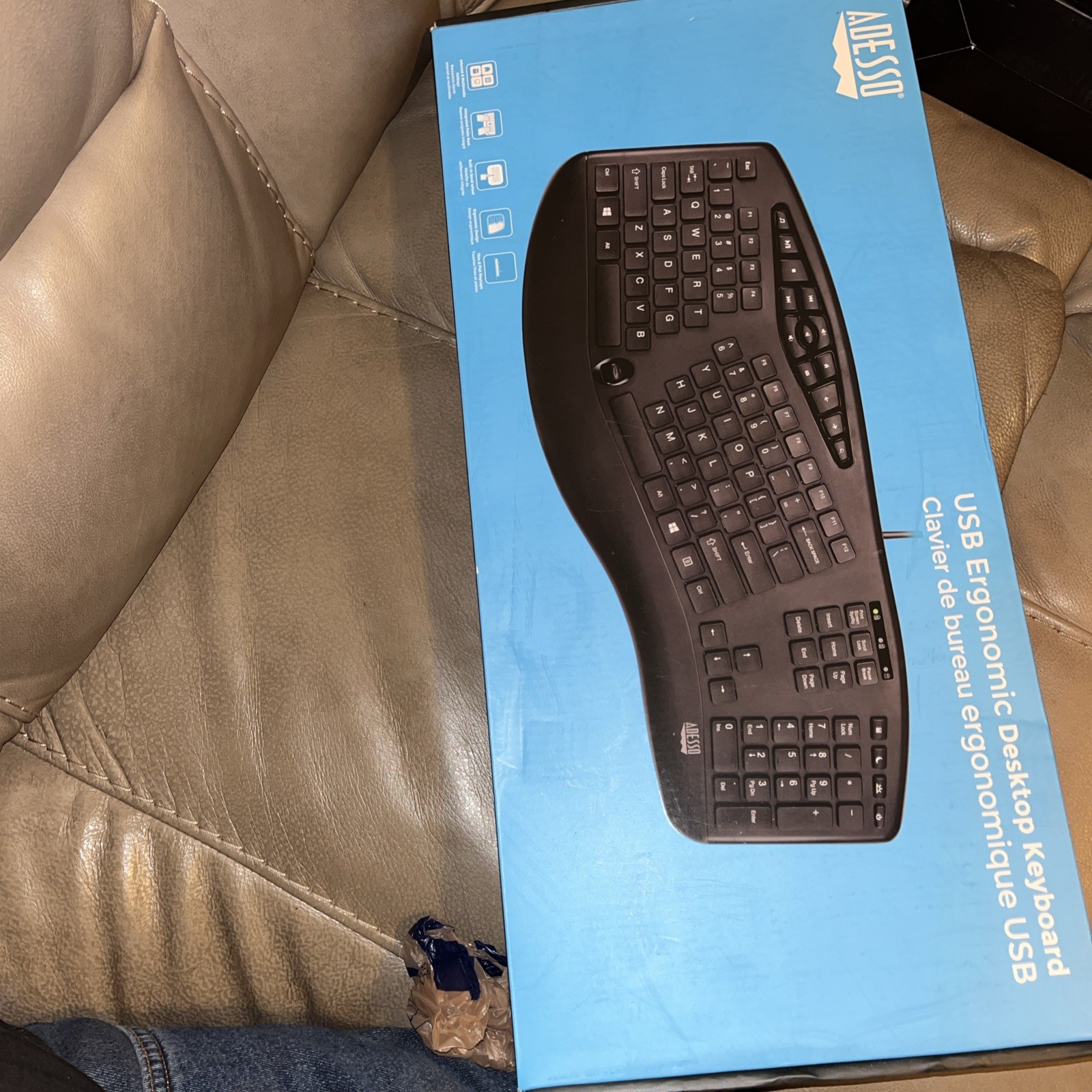 Adesso Truform Media 160 Ergonomic Desktop Keyboard, Black sealed box new 