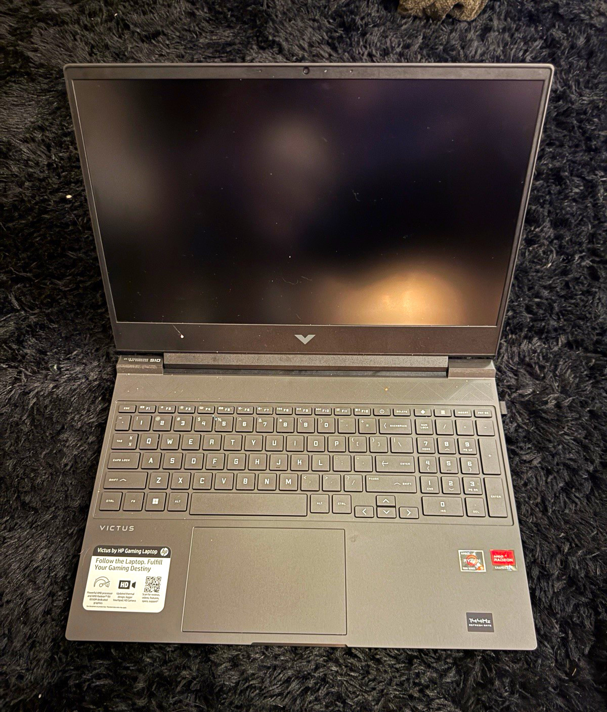 Unused HP Victus Gaming 15.6" Ryzen 5 8GB 512GB SSD Win11 1080p Silver Charger