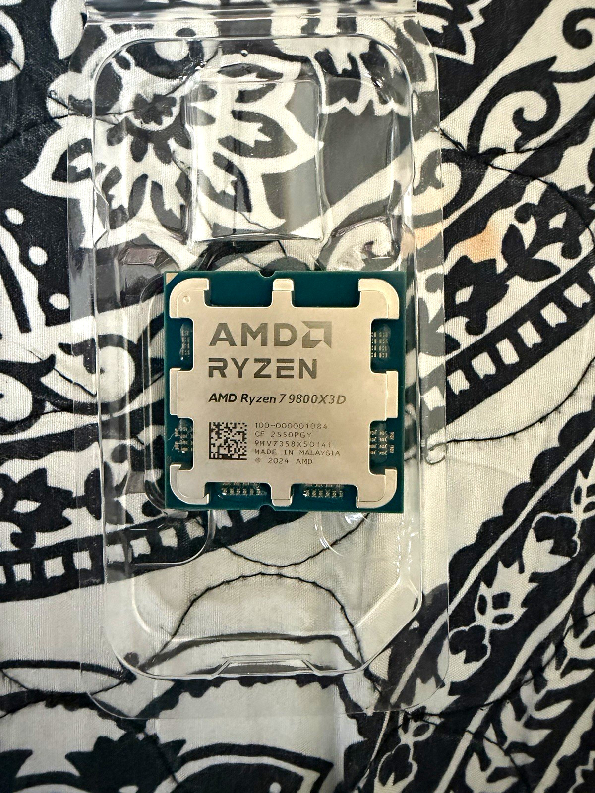 AMD Ryzen 7 9800X3D 8-Core 4.7GHz AM5 CPU Processor 100-000001084