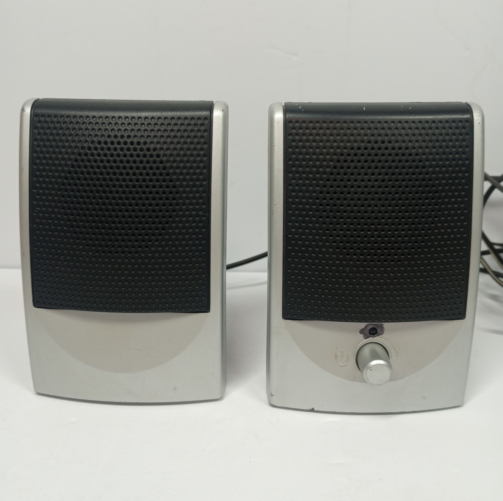 SET OF 2 MINI GREY & BLACK STEREO SPEAKERS Diamond Audio Gateway Model: EMC 2.0