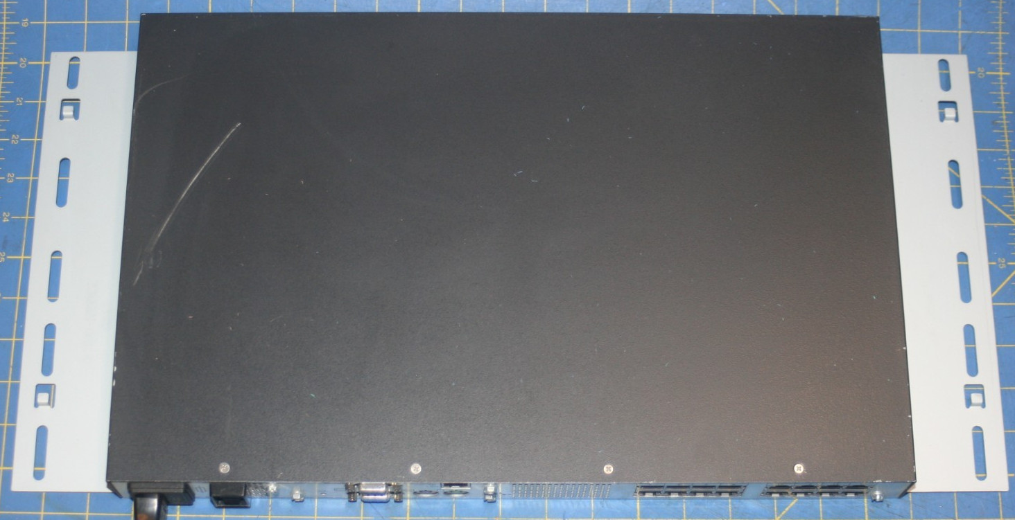 HP 286598-001 16-Port KVM Switch EO1010 520-274-005 With mounting brackets