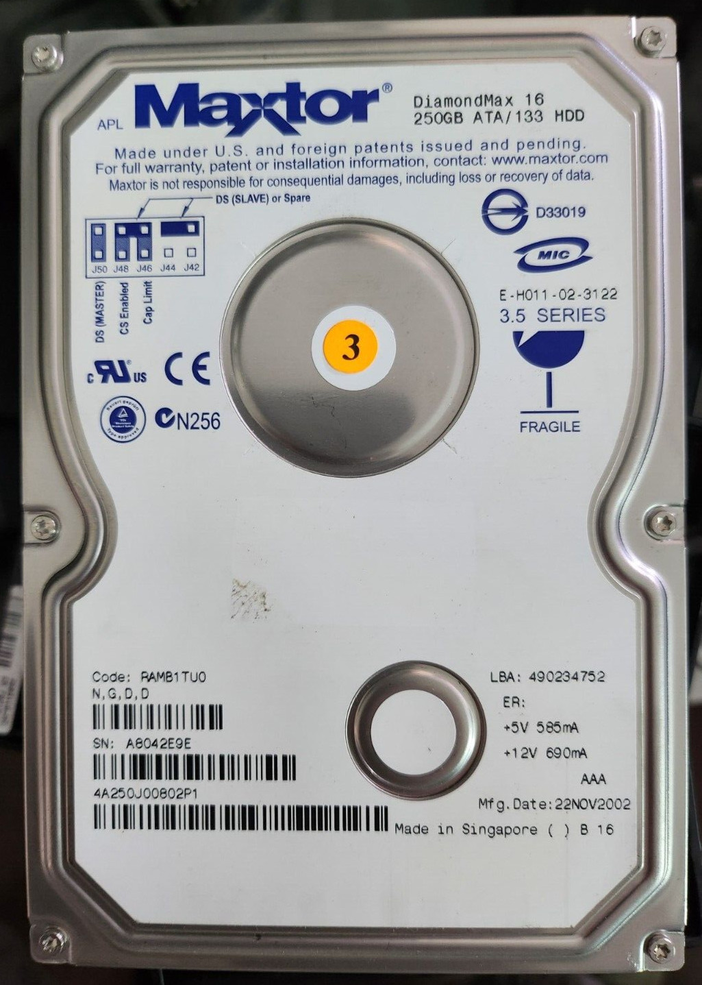 Maxtor 4A250J0 DiamondMAX 16 250GB ATA/133 5.4K RPM IDE 3.5" Hard Drive NOB