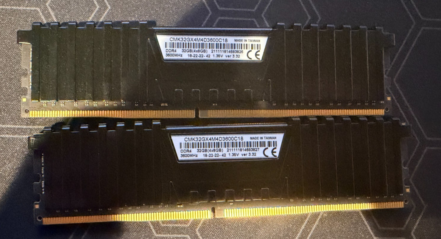 Corsair Vengeance LPX 16GB 2x8GB DDR4-3600 CL18 Desktop RAM CMK32GX4M4D3600C18