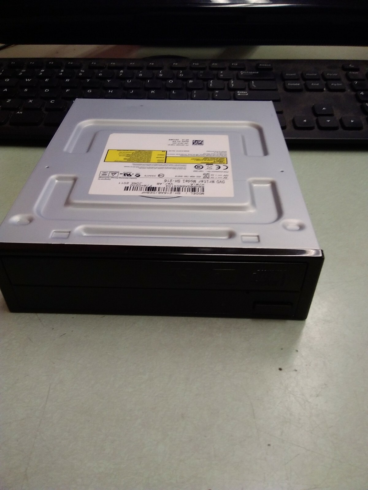 TOSHIBA SAMSUNG SH-216 SH-216AB/DEBHF SATA DVD WRITER DRIVE 2YD8R