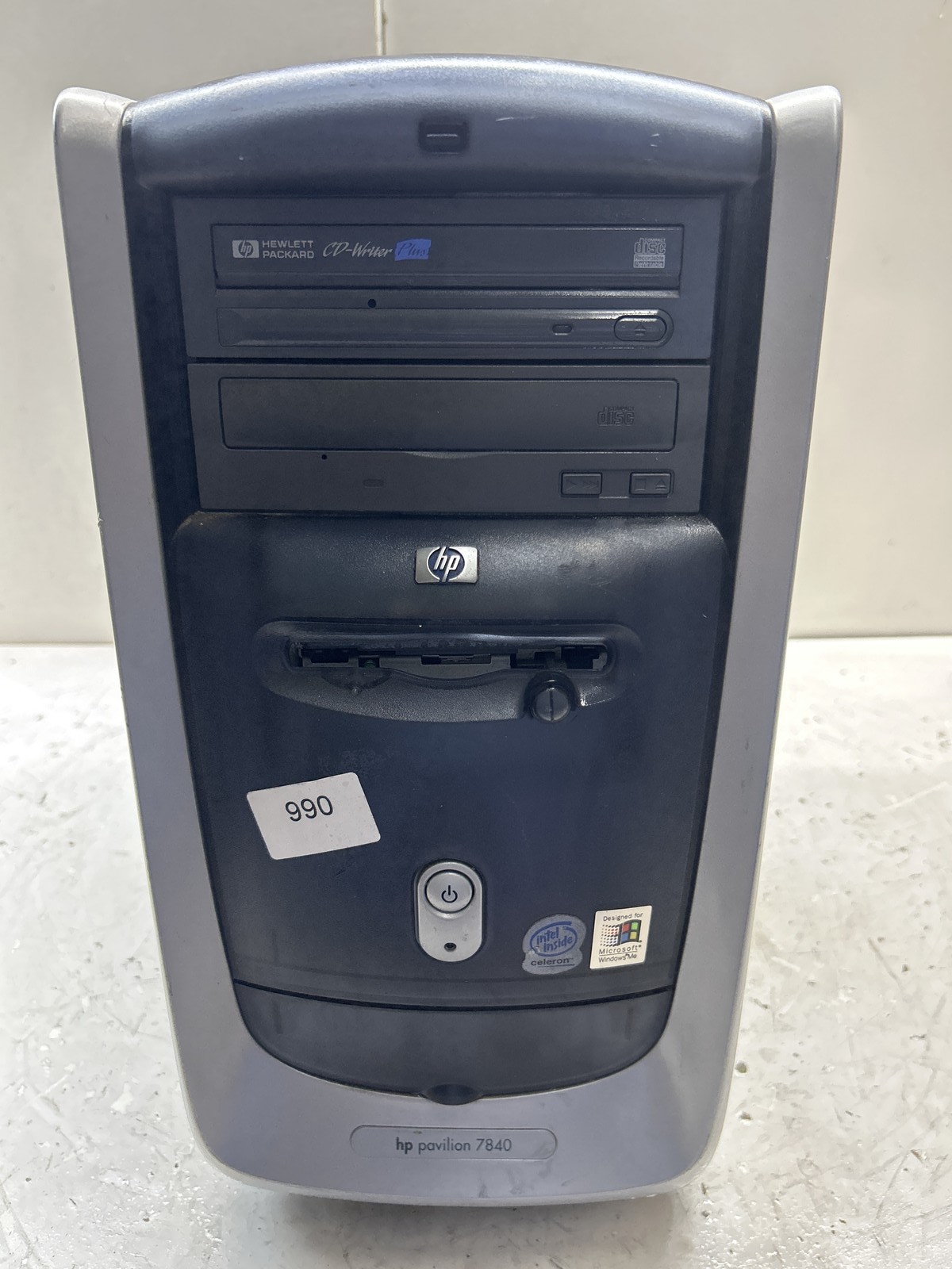 HP Pavilion 7840 Intel Celeron 766MHz 64MB NO HDD