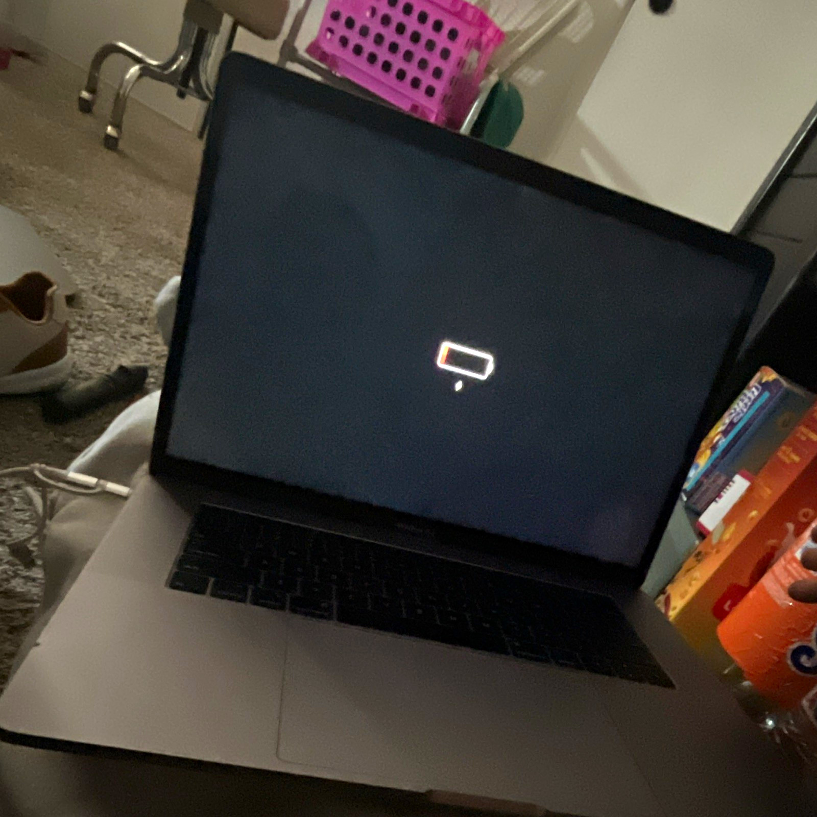 Apple MacBook Pro 16" Silver M1 16GB RAM 512GB SSD 2021 (Battery Icon)