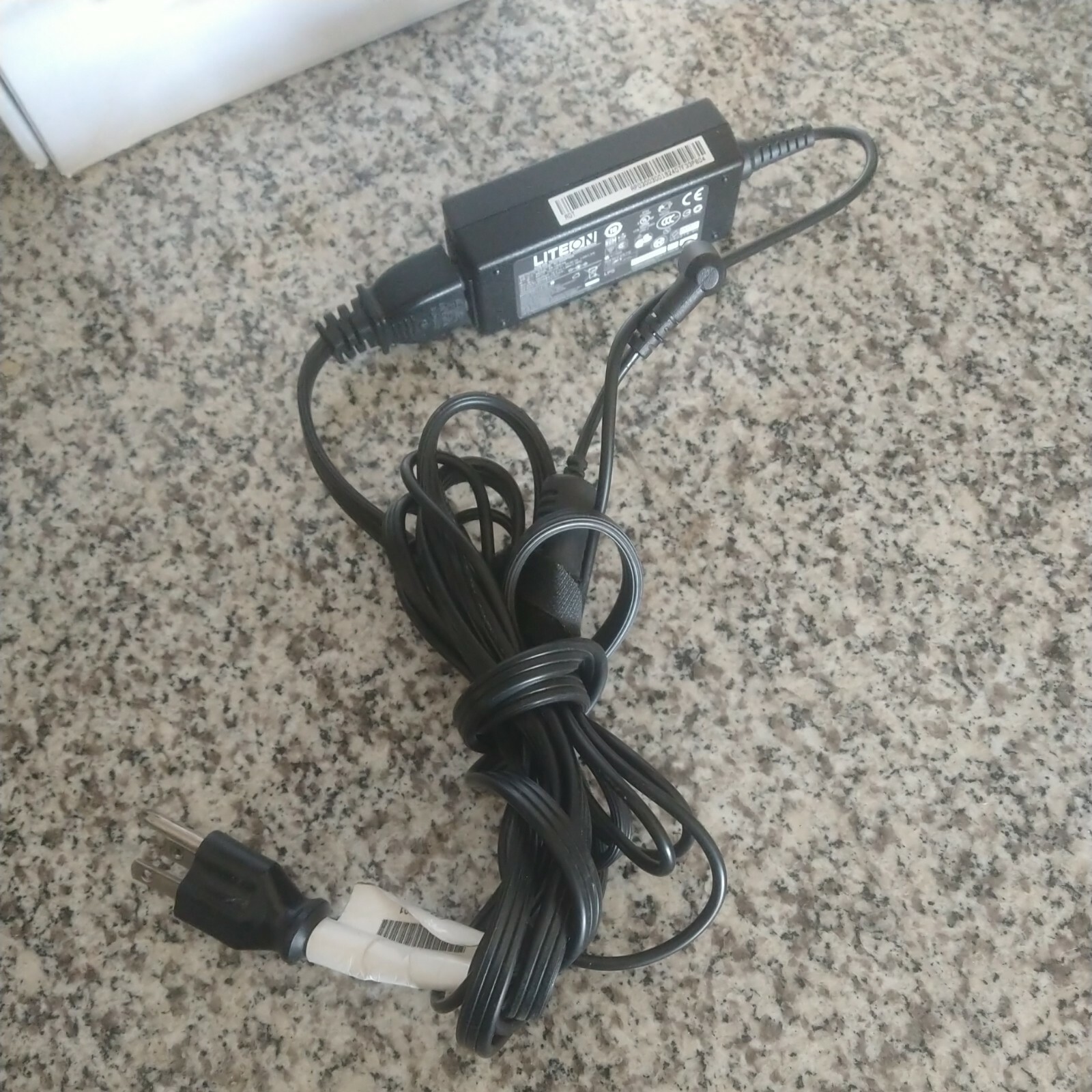 Lite-on Technology Corporation AC Adapter, Model: Pa 1300-04; Output 19V