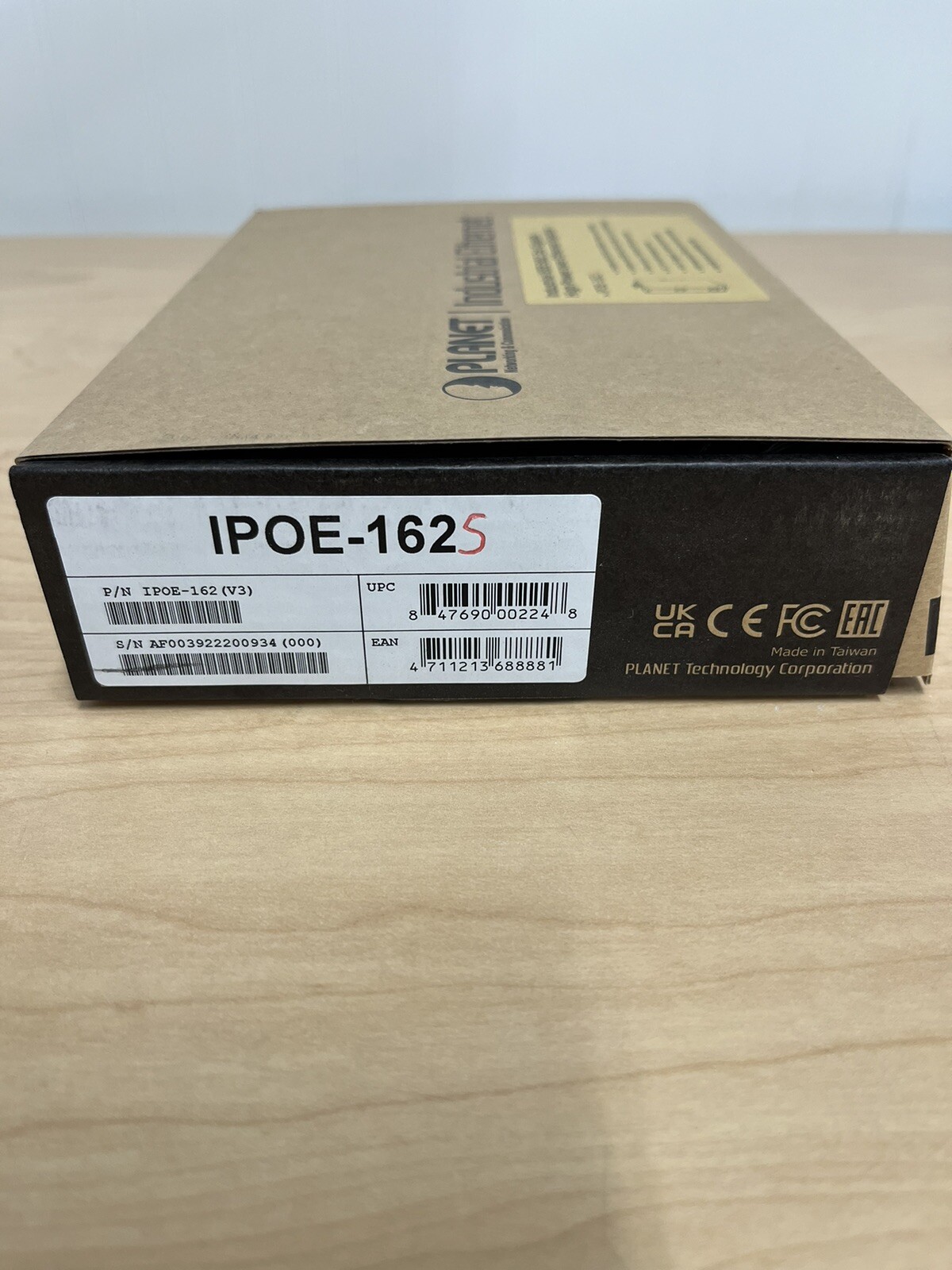 NEW Planet IPOE-162S IEEE 802.3at Gigabit High Power over Ethernet Splitter