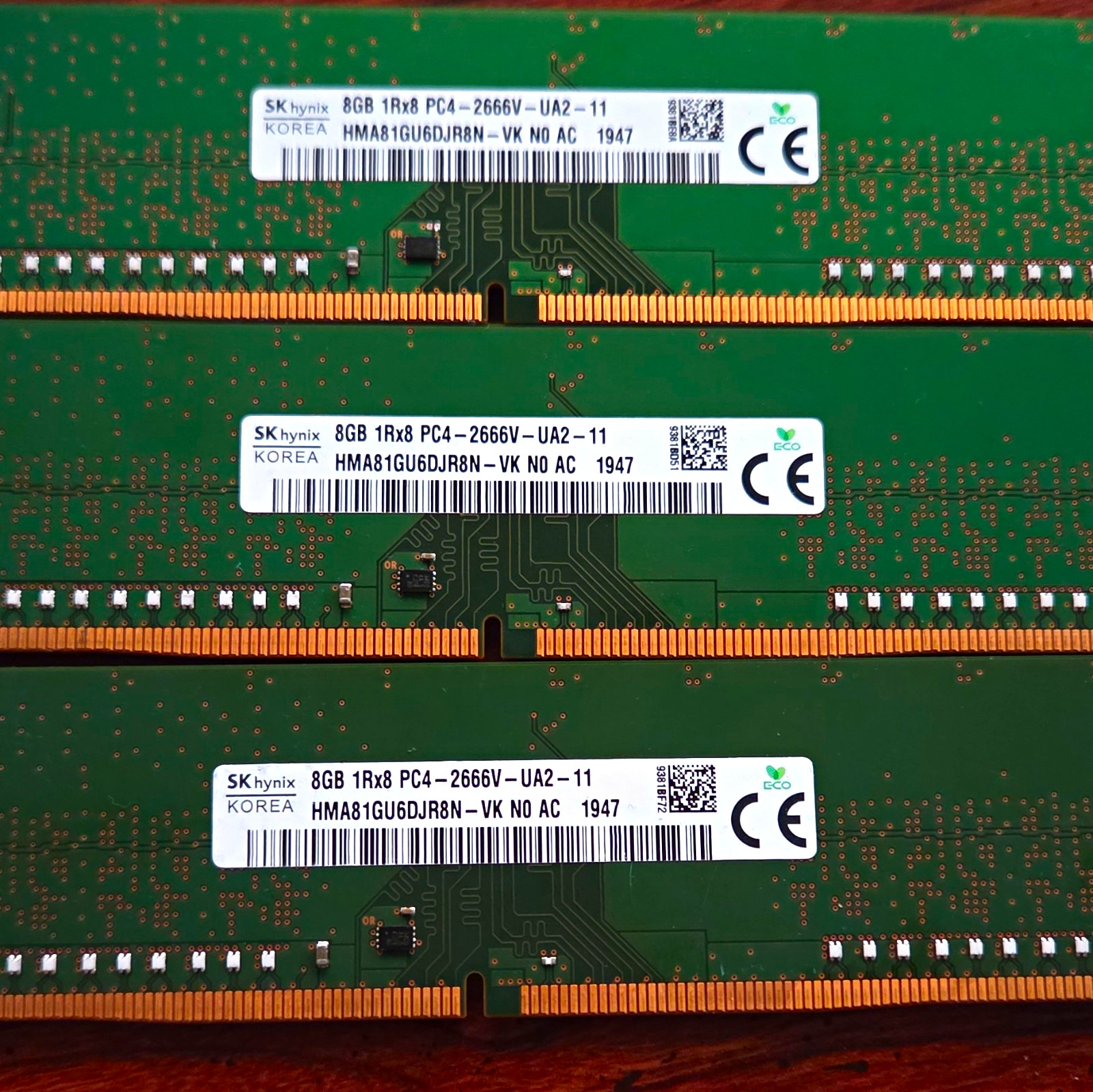 SK hynix 24GB (3x8GB) DDR4-2666 PC4-2666V 288-Pin UDIMM HMA81GU6DJR8N-VK