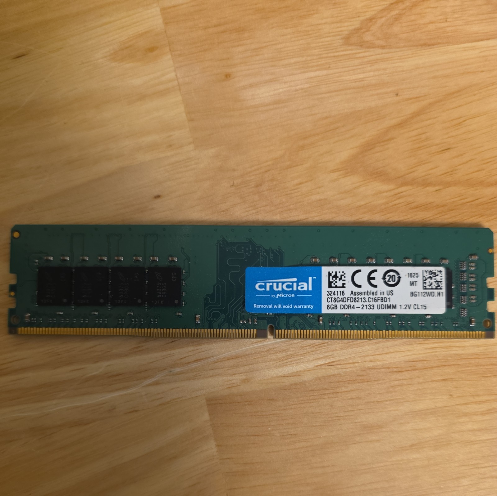 Crucial 8GB DDR4 2133MHz PC4-17000 2Rx8 DIMM Desktop Memory RAM (CT8G4DFD8213)