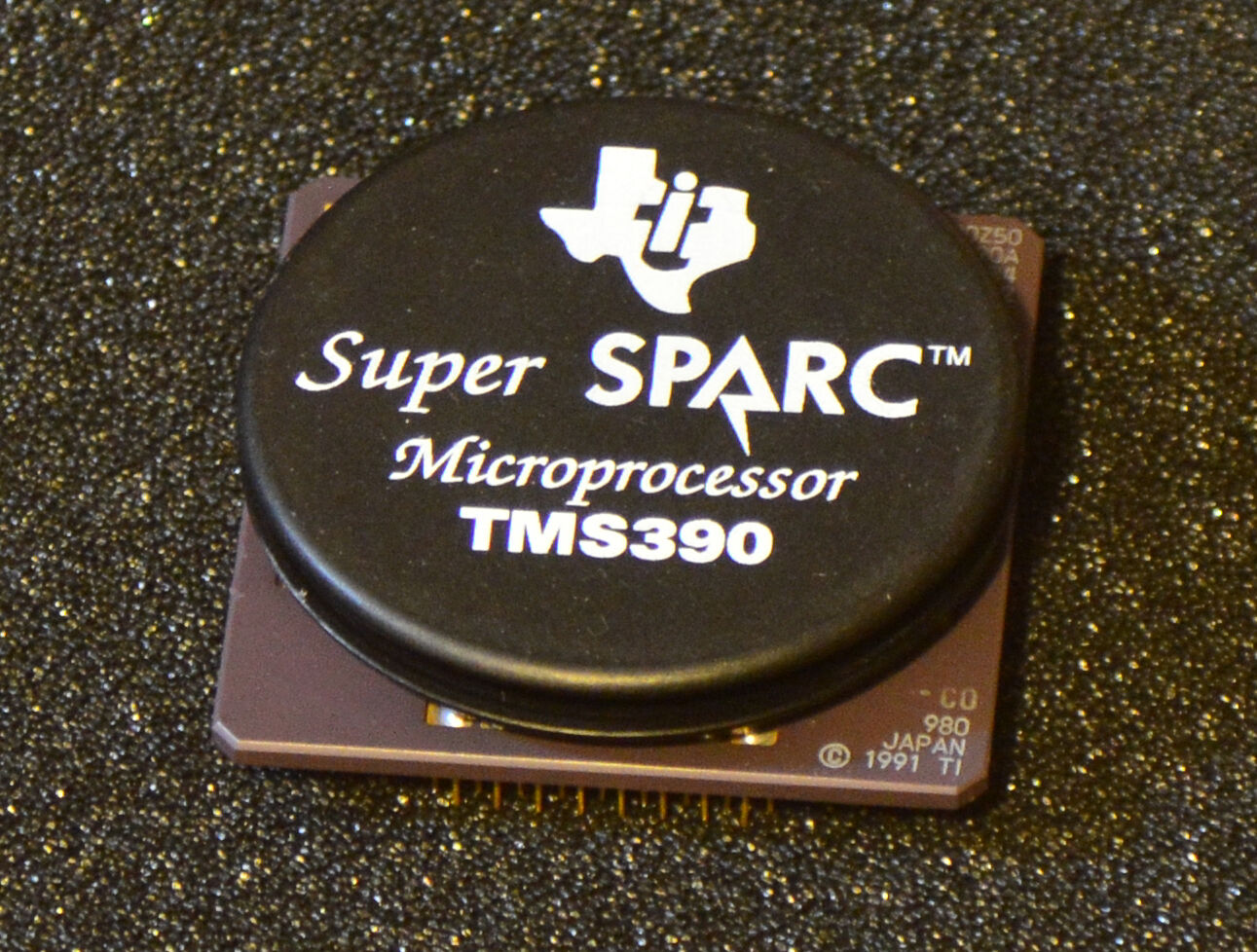 Vintage CPU, TI Super Sparc TMS390 from 1991, Gold and purple ceramic