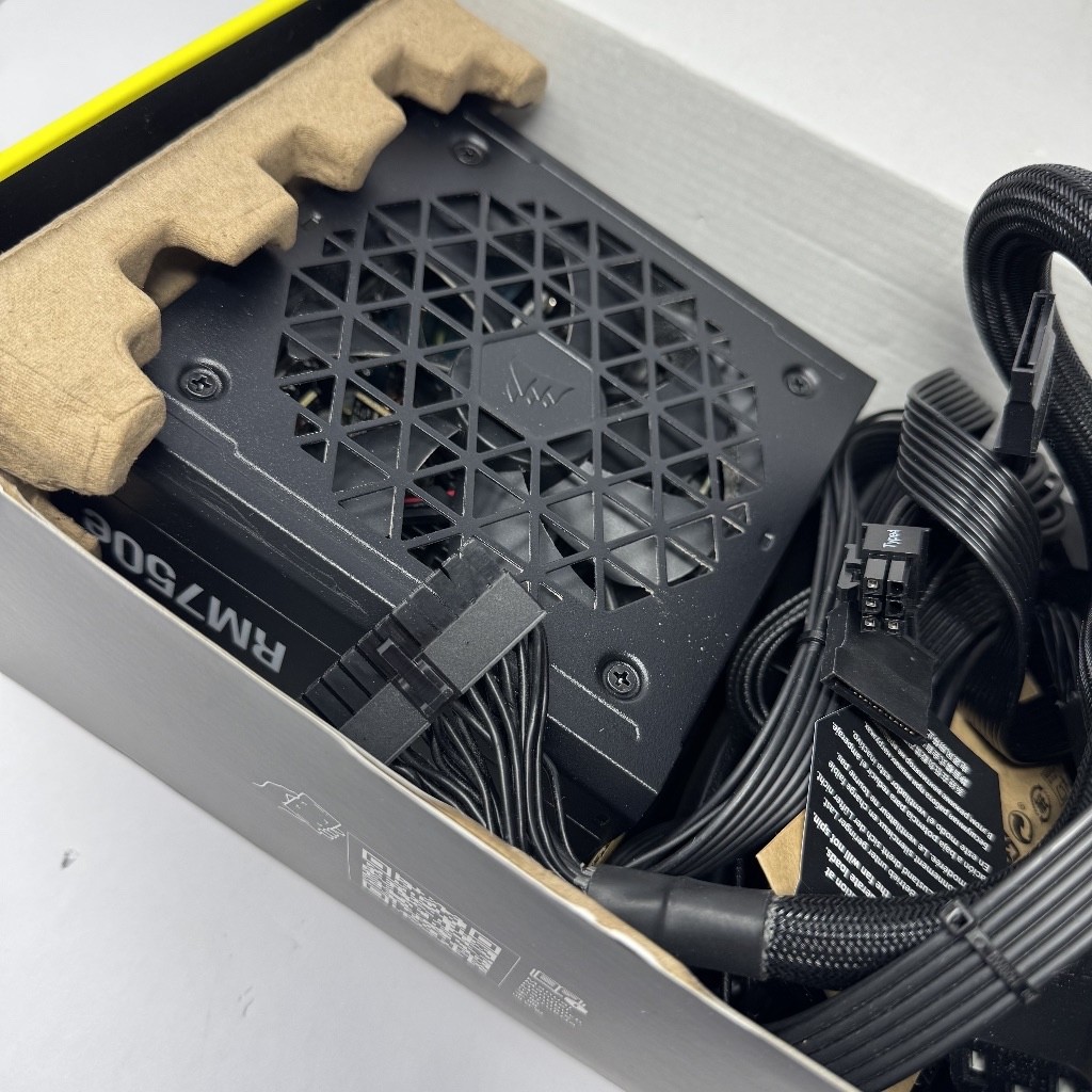Corsair RM750e 750W Fully Modular Gold ATX Power Supply PSU w/Cables & Box